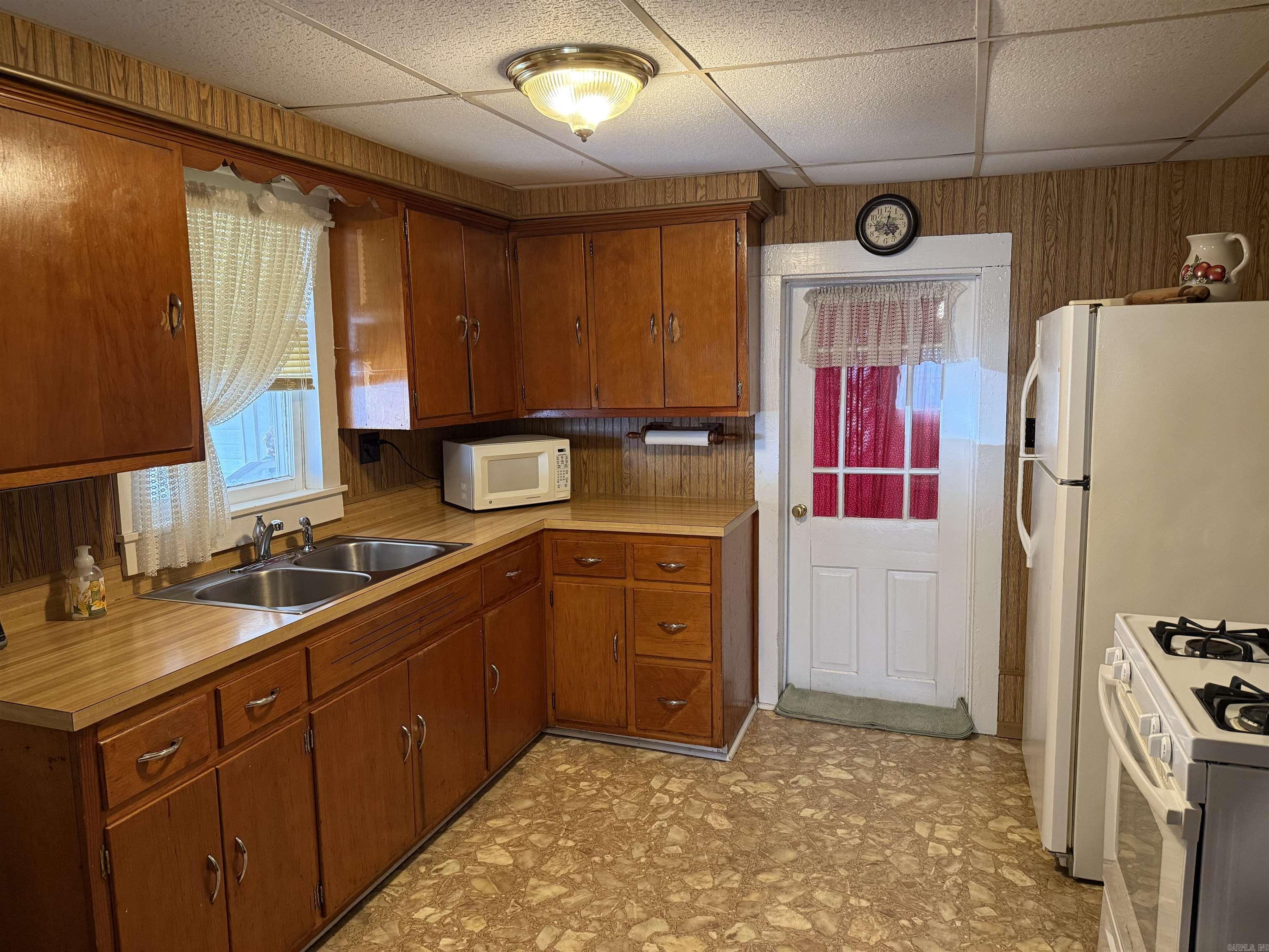 215 First  Greenway, AR