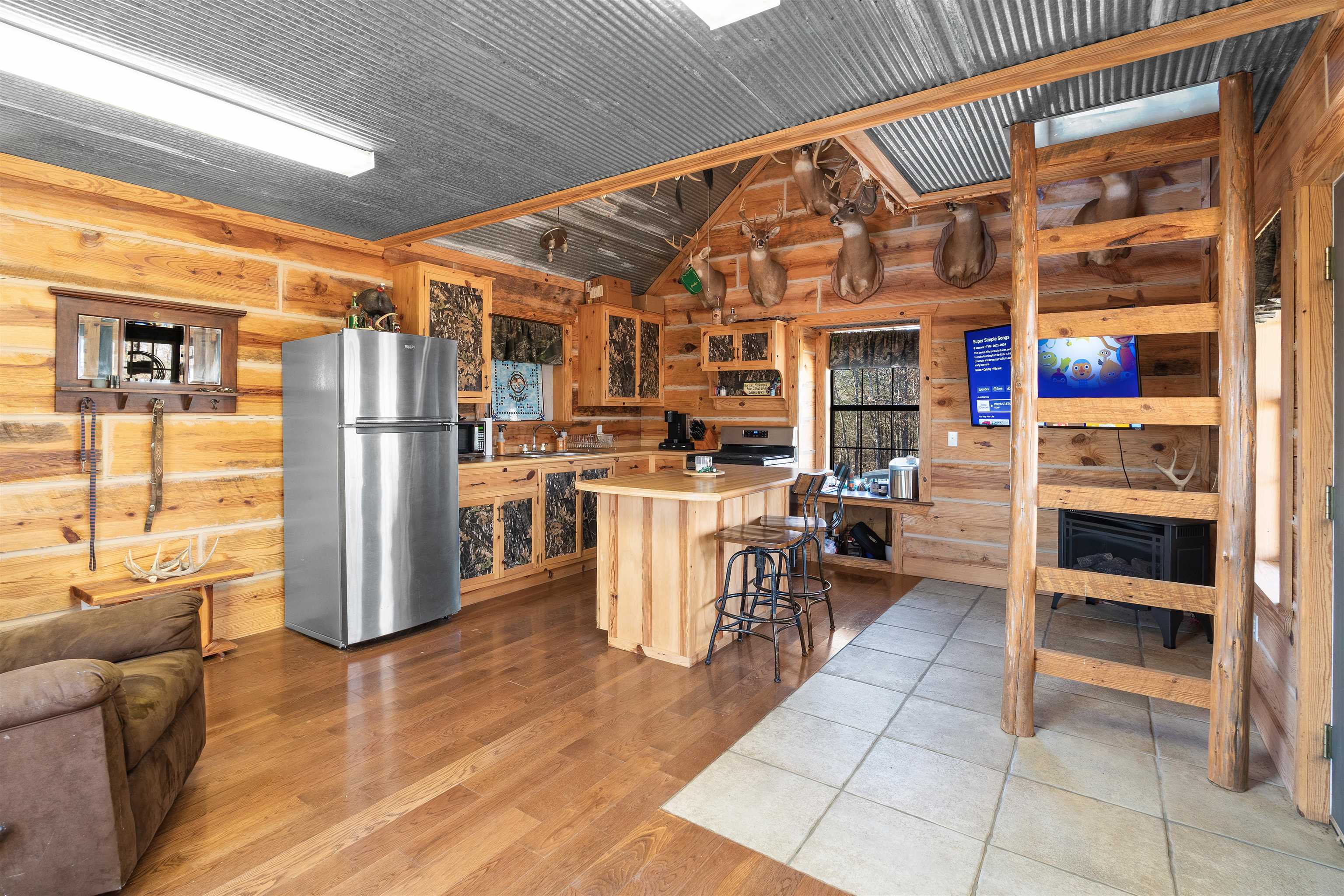 1400 Antioch Road  Melbourne, AR