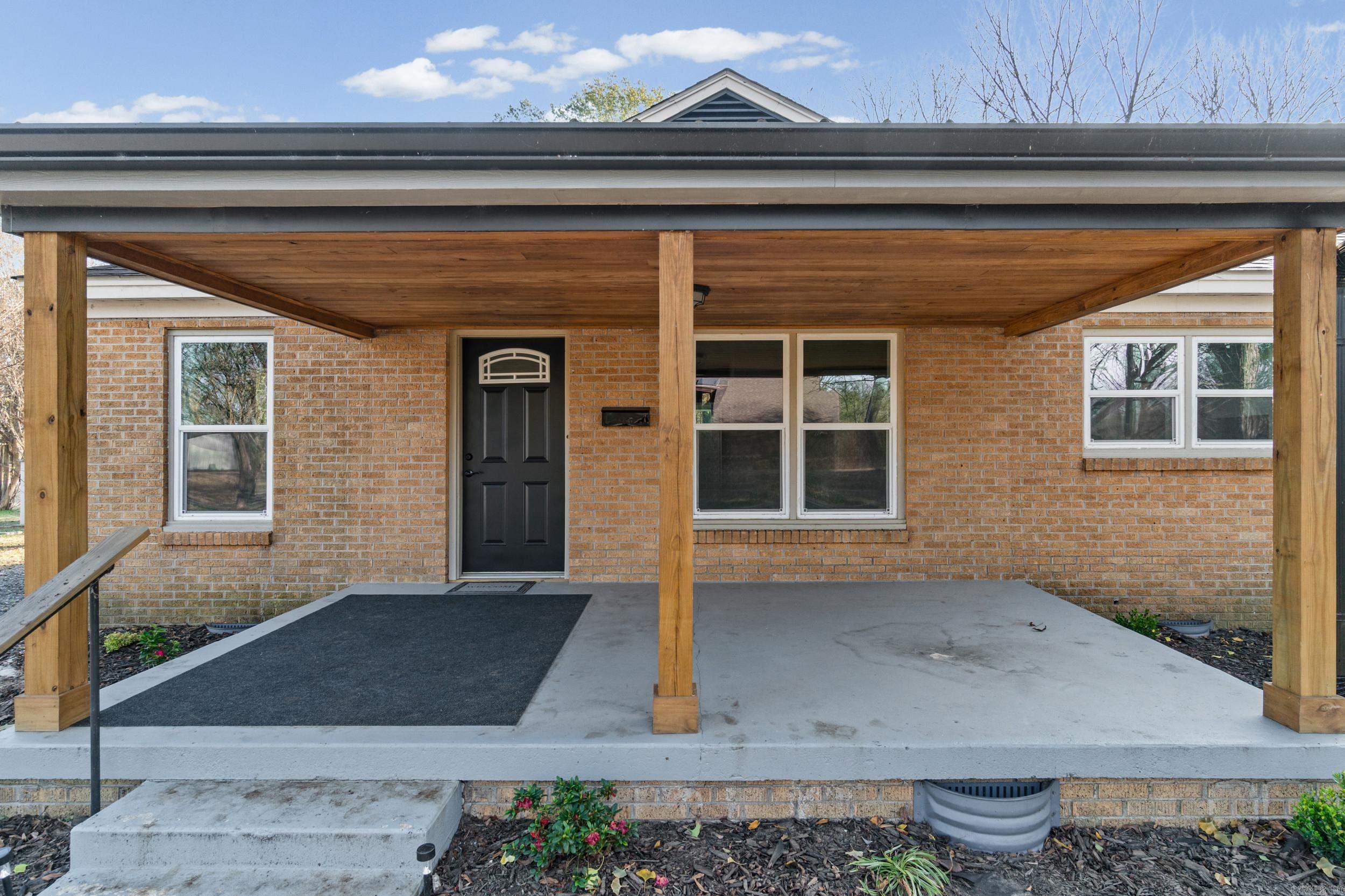 410 N 2nd  Augusta, AR