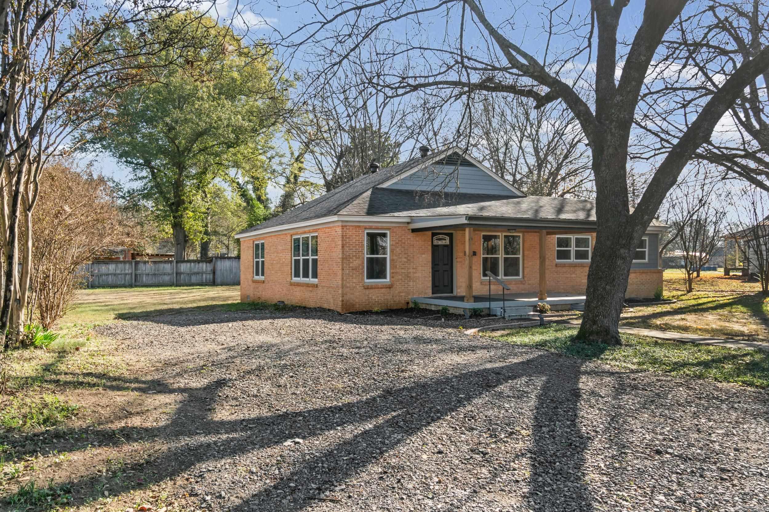 410 N 2nd  Augusta, AR