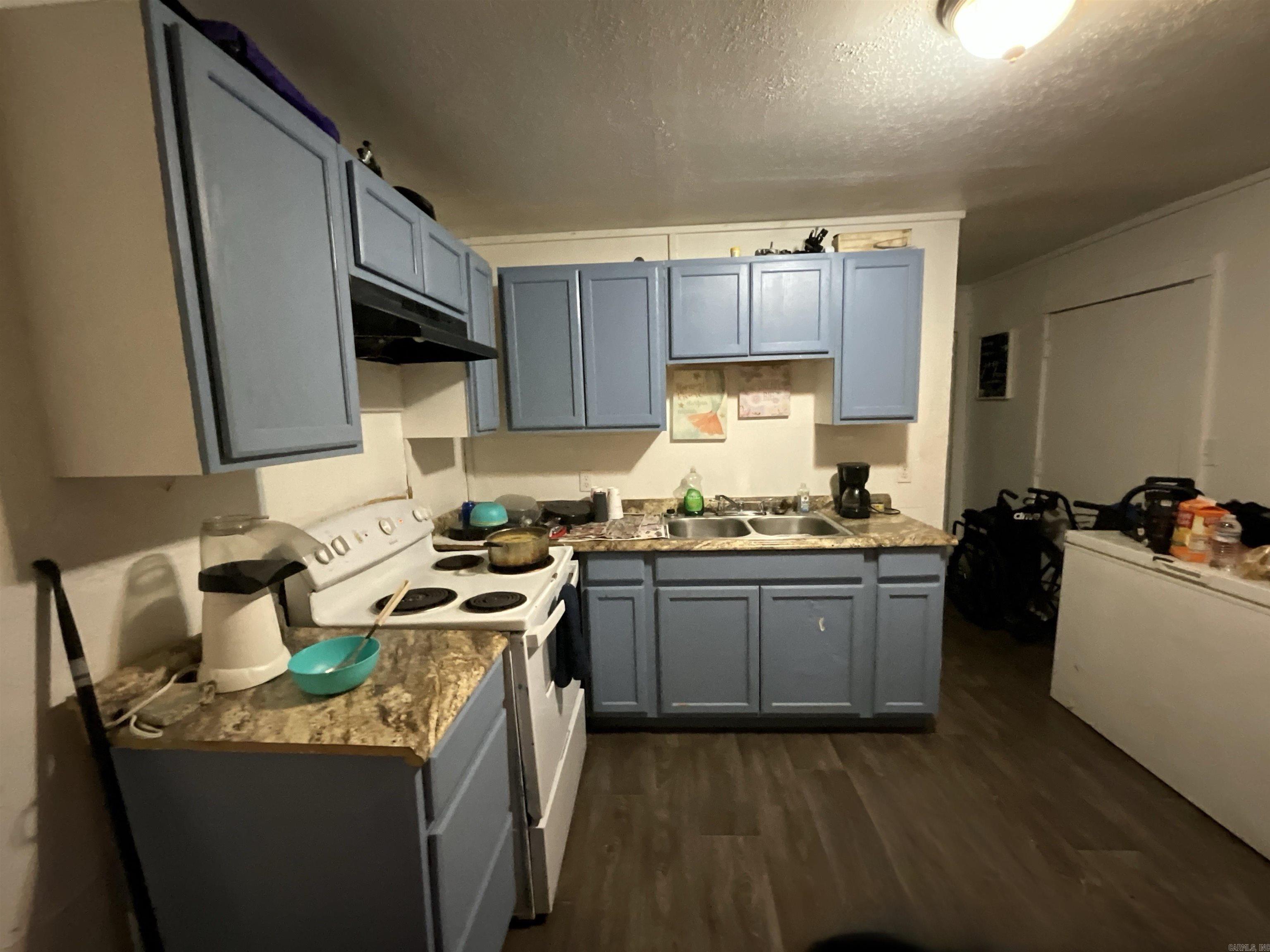 2215 E 11th St 2217 E 11th St Texarkana, AR