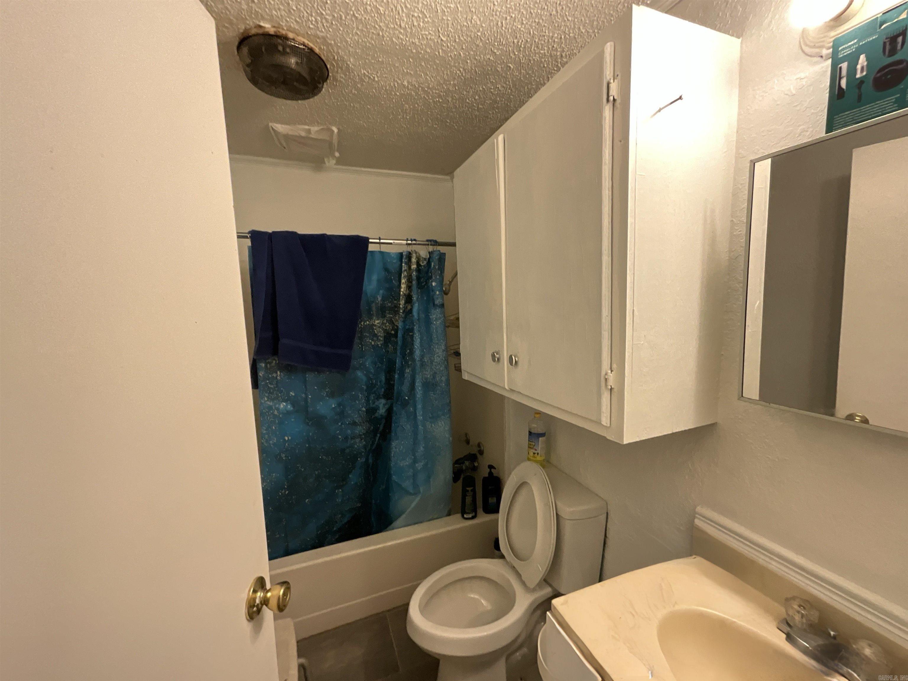 2215 E 11th St 2217 E 11th St Texarkana, AR