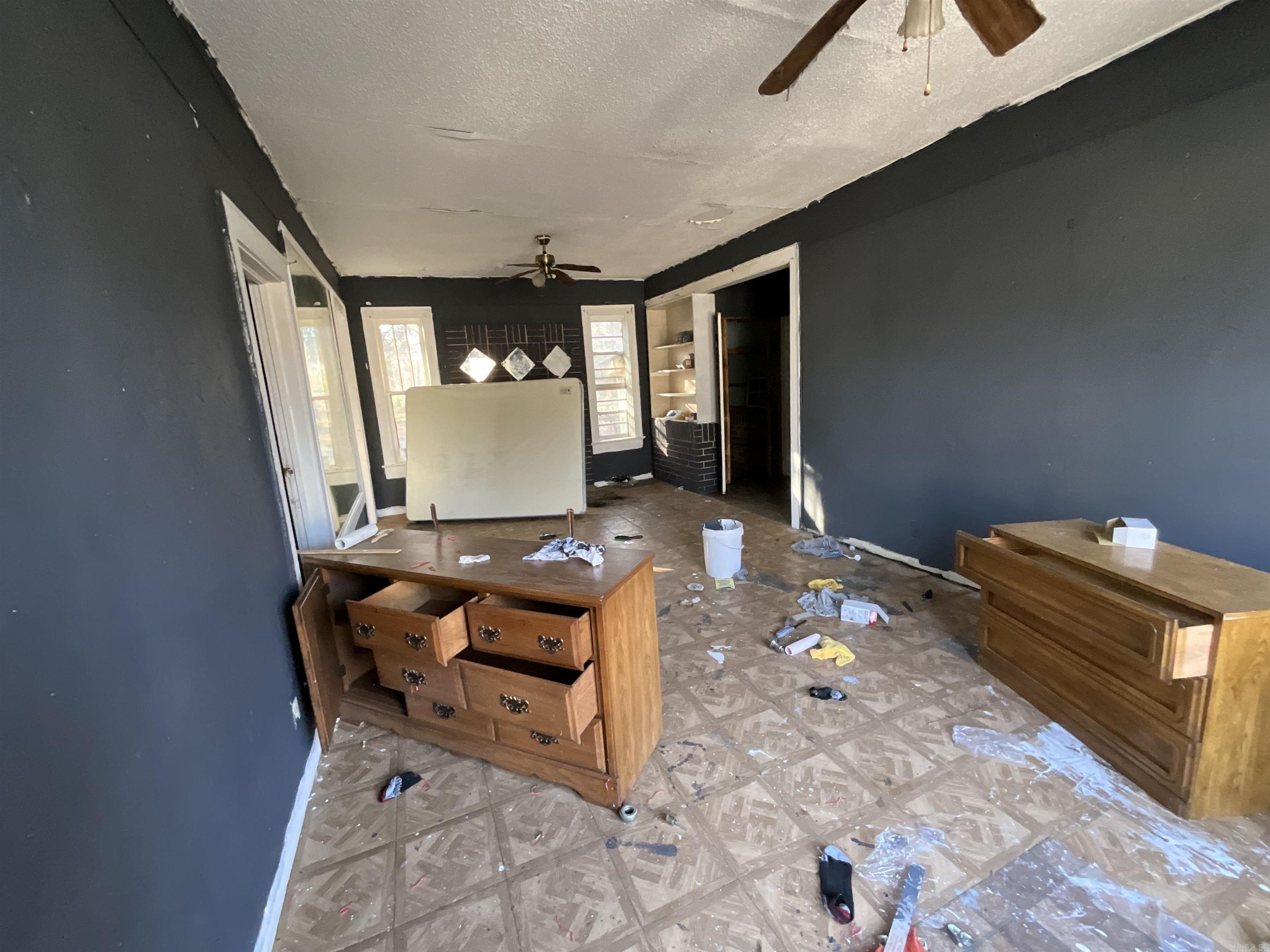 2221 E 11th St  Texarkana, AR