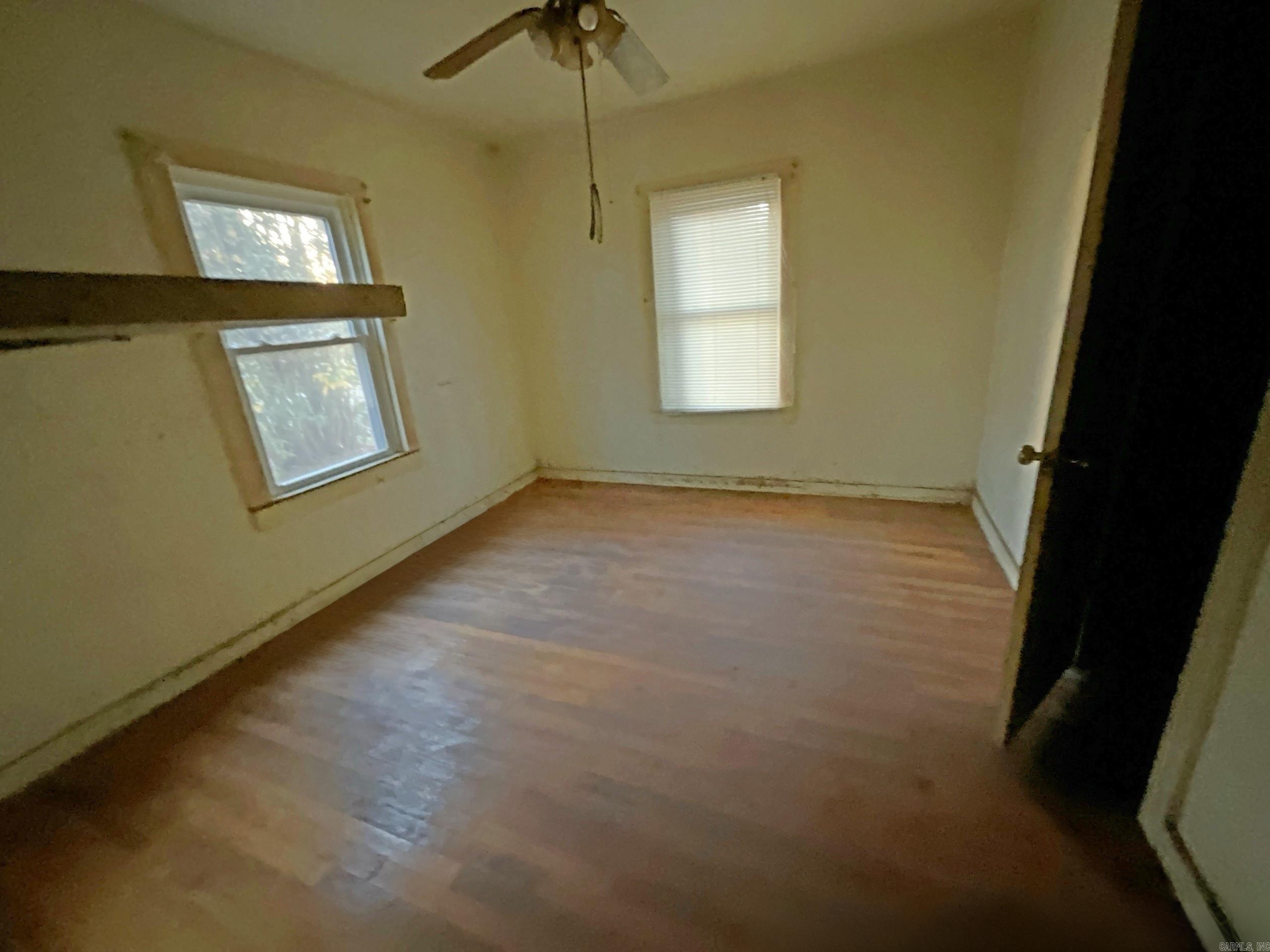 219 S Centre  DeKalb, TX, TX