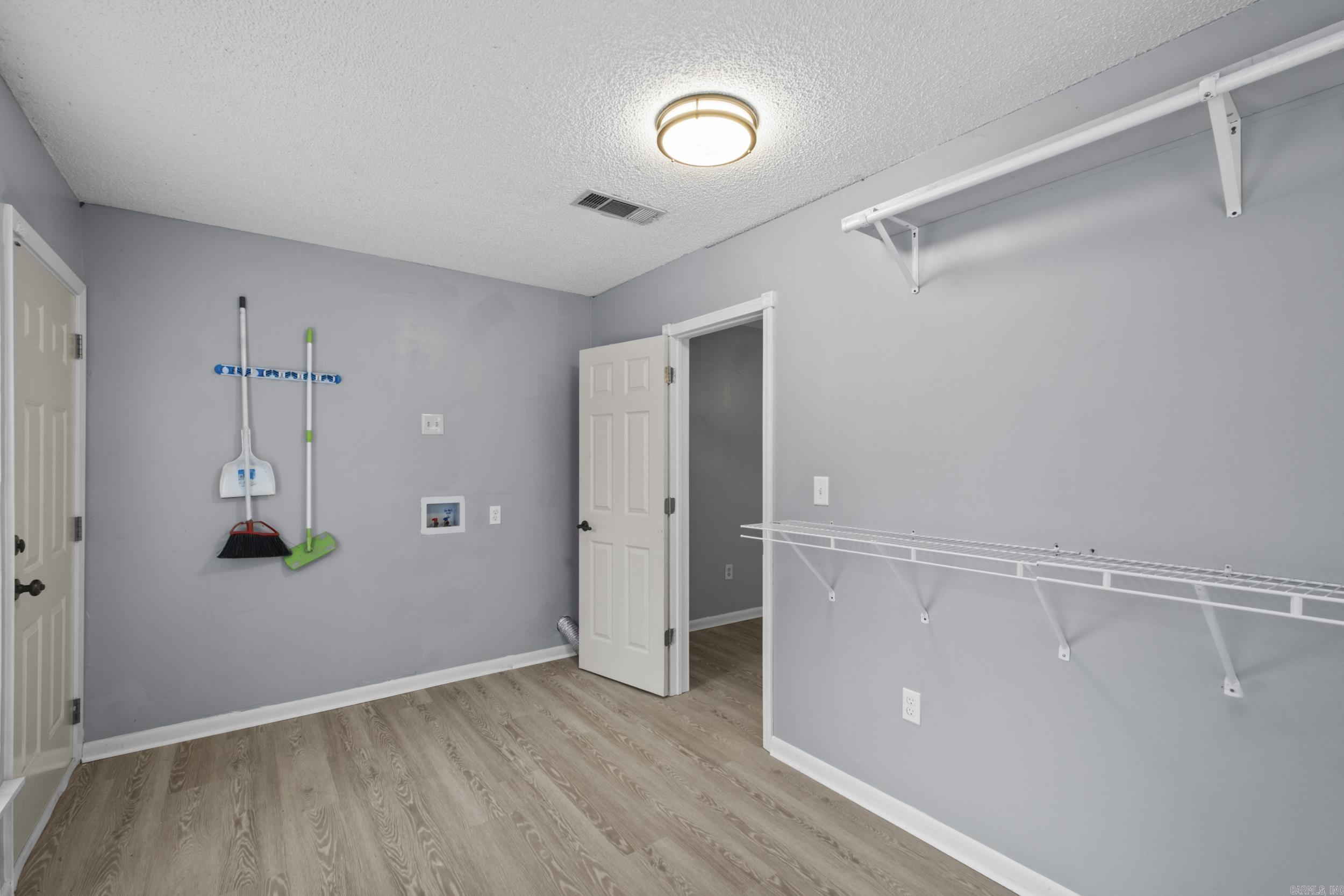 4907 Old Tom Box Rd  Jacksonville, AR