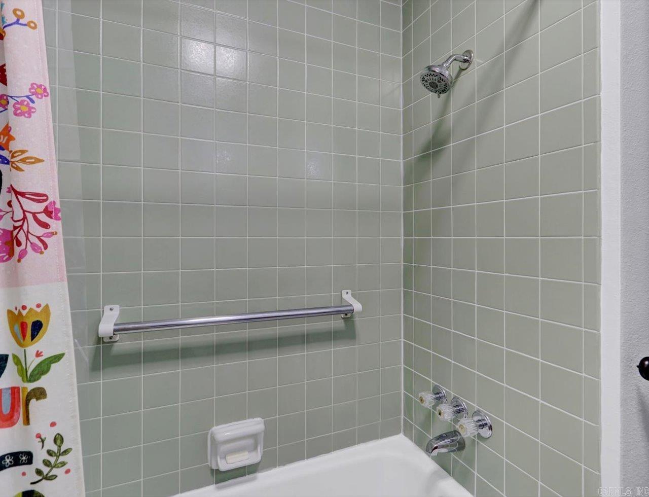 3 Valls  Hot Springs Village, AR