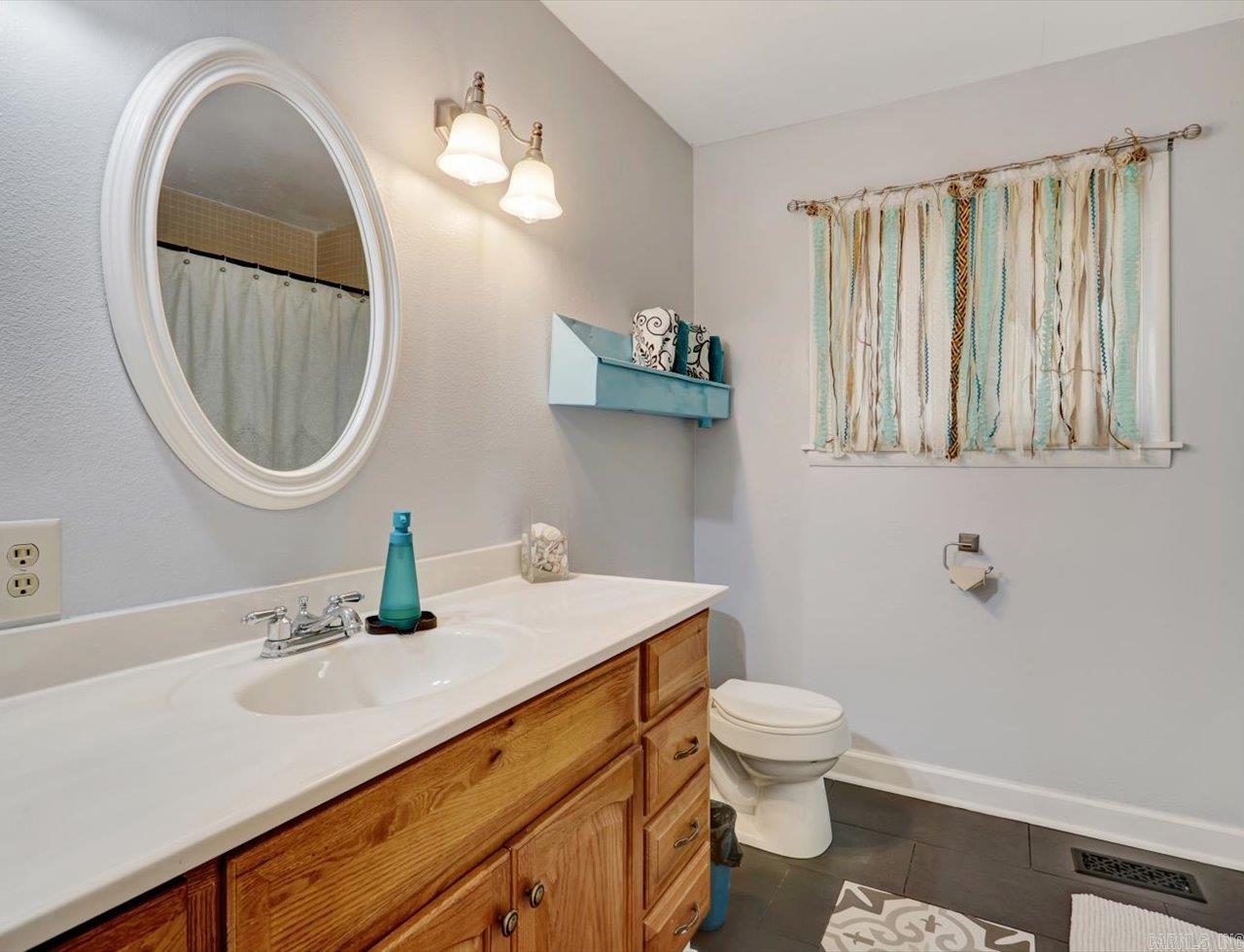 3 Valls  Hot Springs Village, AR