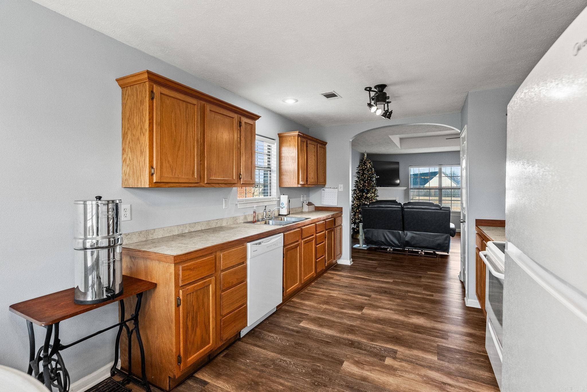 2335 Morning Glory Conway, AR 72034