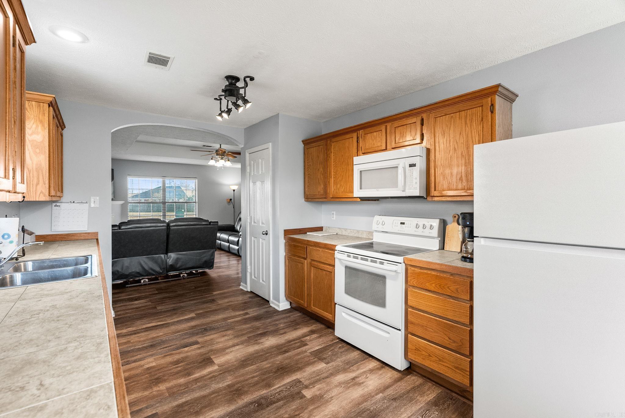 2335 Morning Glory Conway, AR 72034