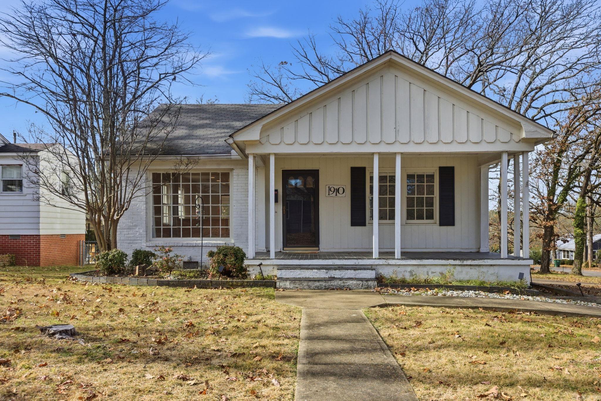 1910 N Hughes Street