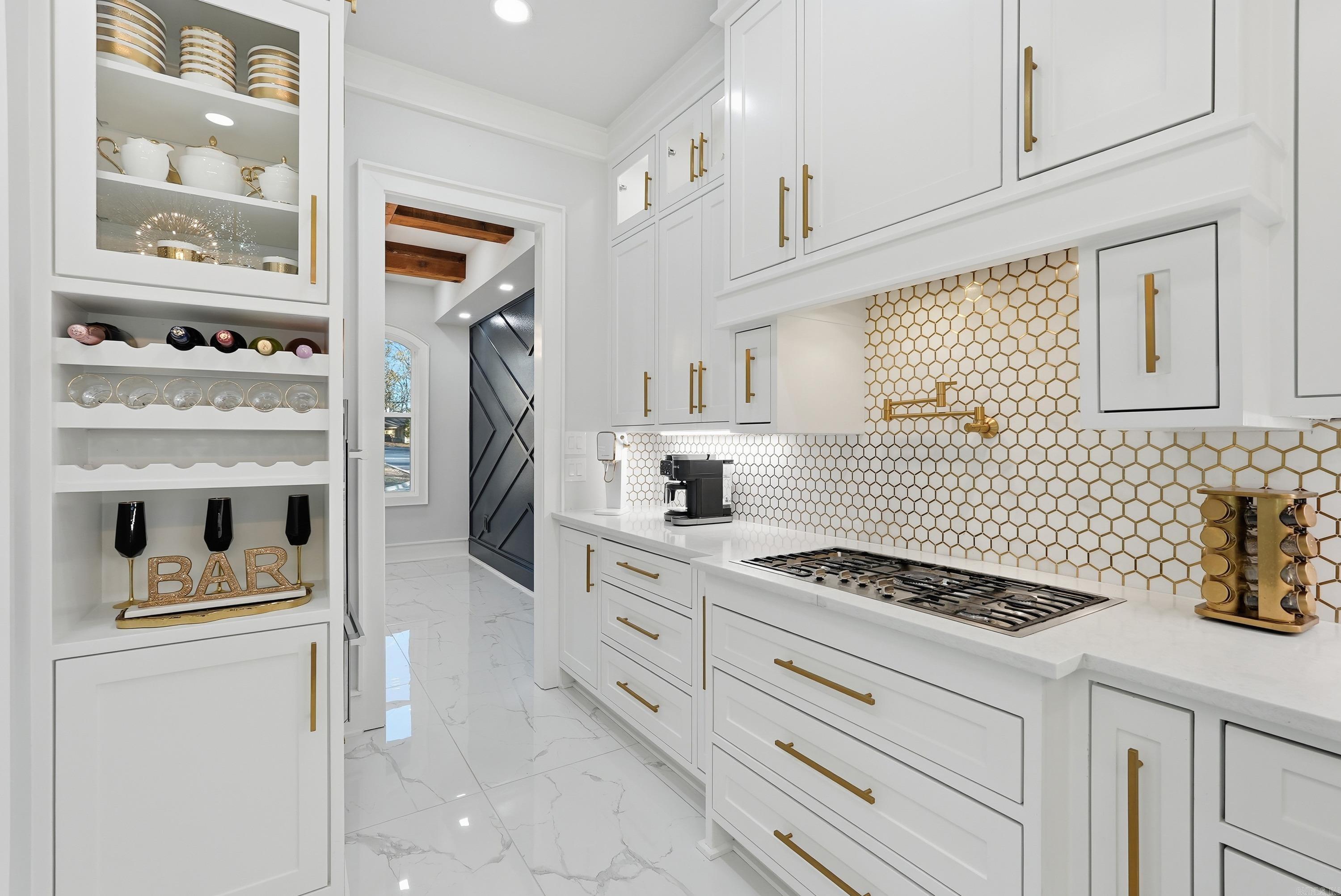 7 Oak Glen  Little Rock, AR