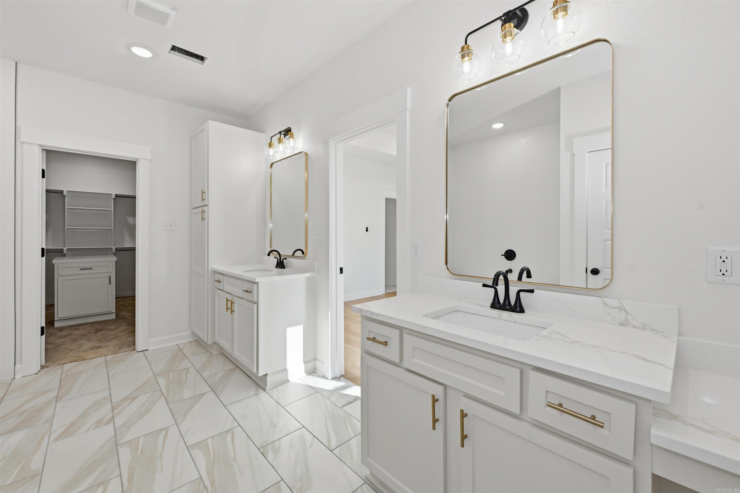 10589 West Miller Bauxite, AR 72011