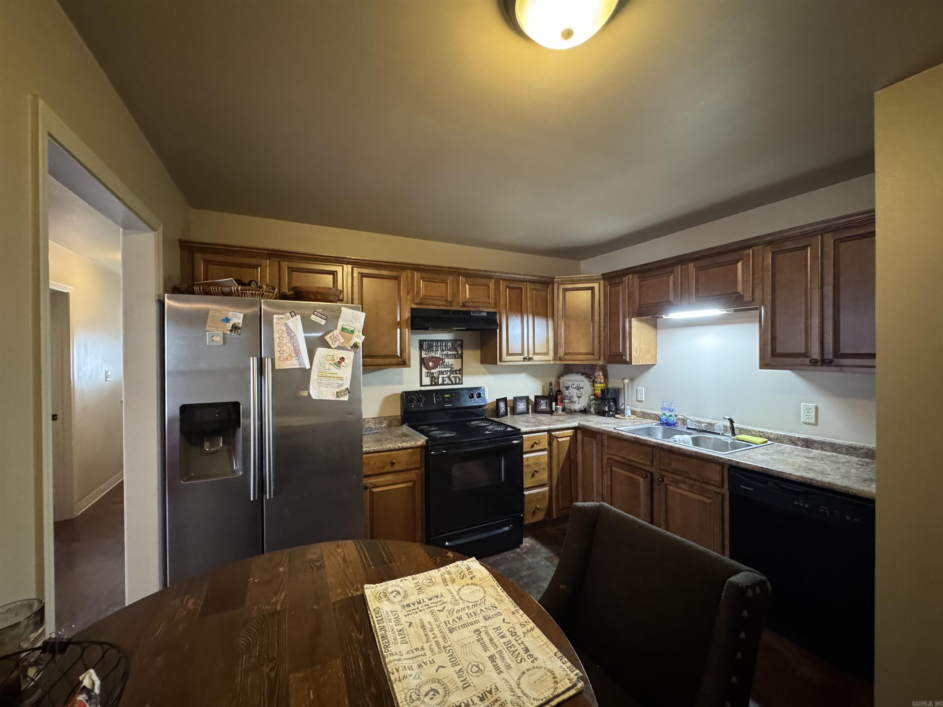 1611 S Grand  Stuttgart, AR