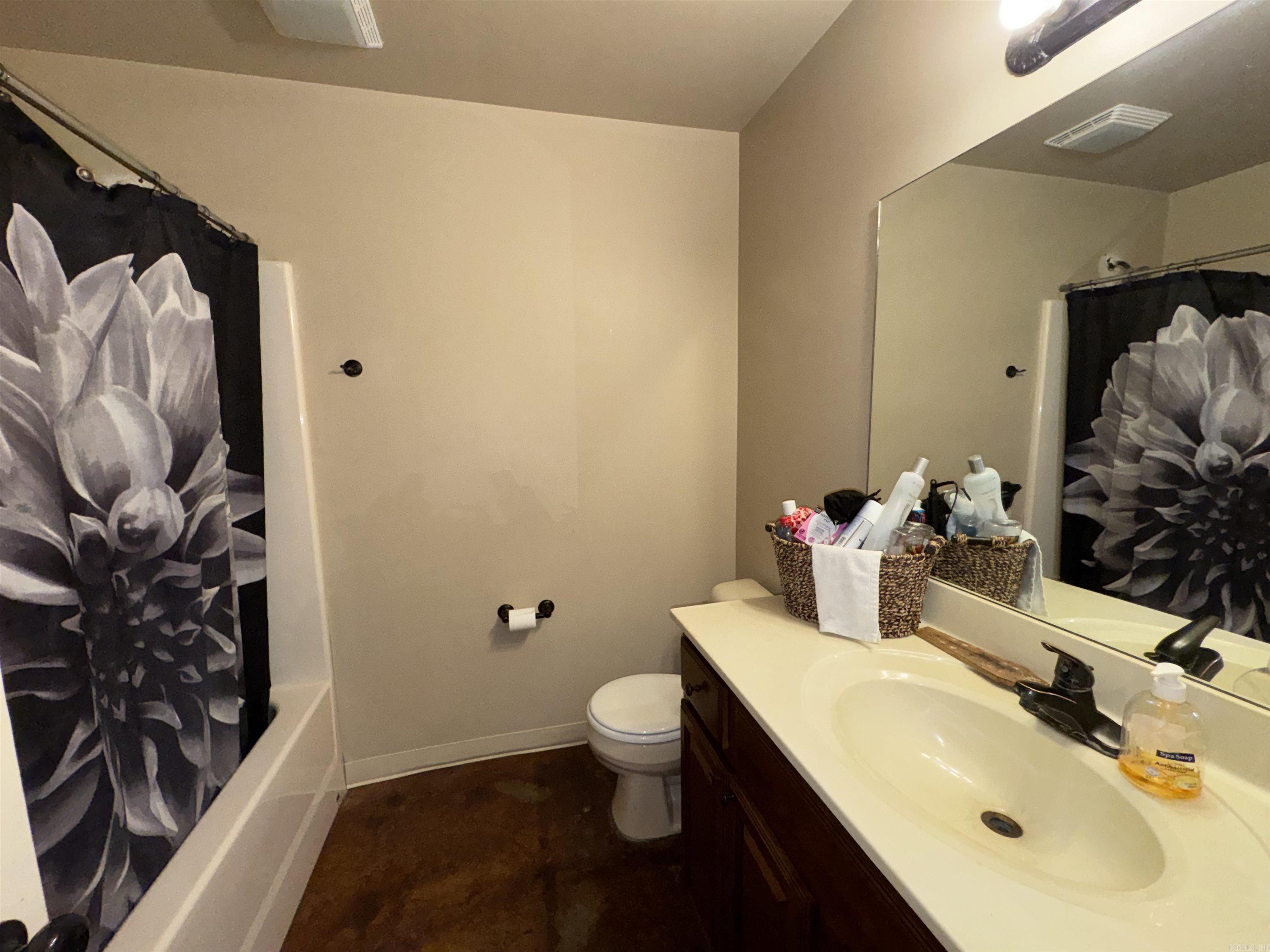 1611 S Grand  Stuttgart, AR