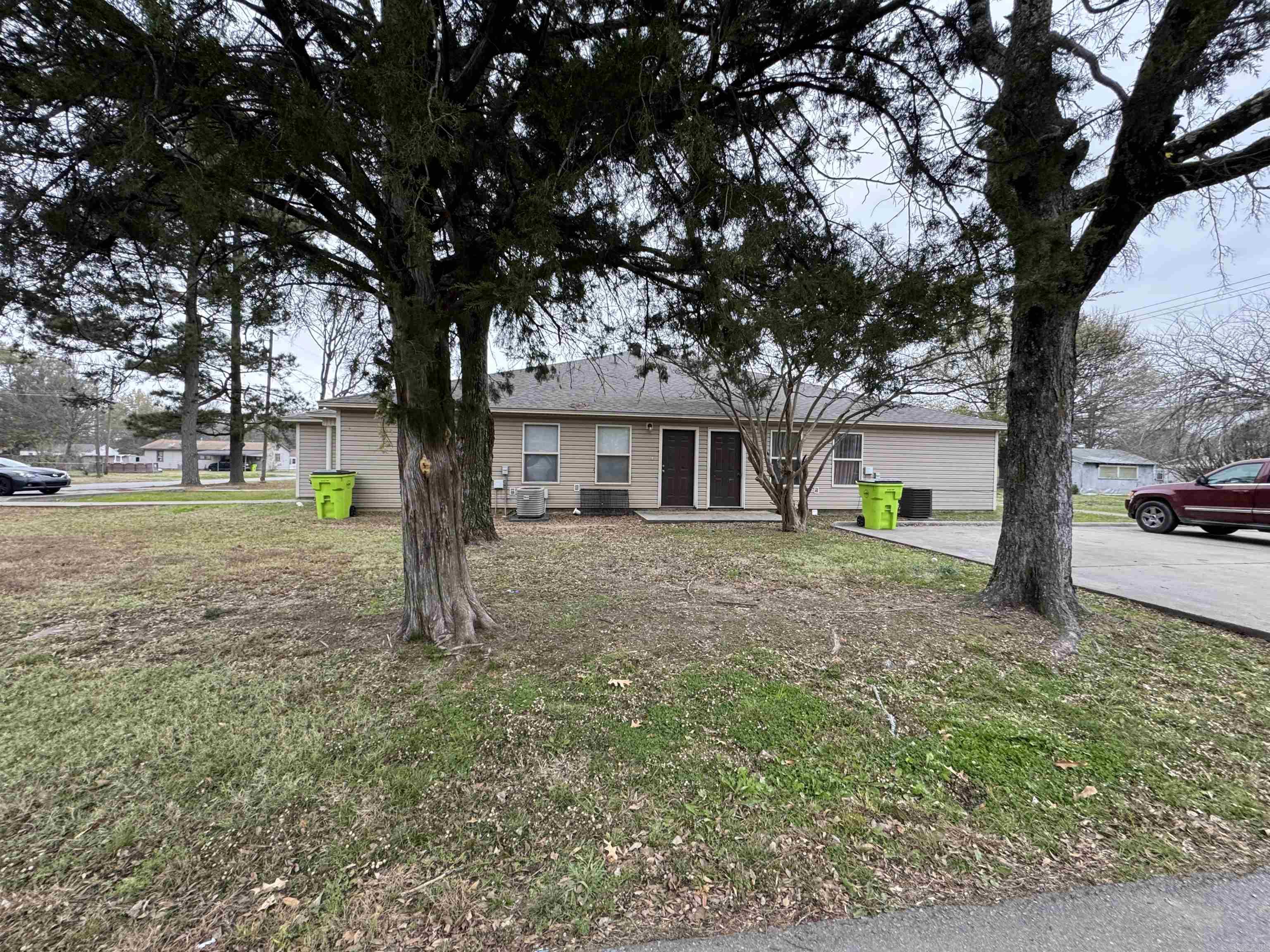 1611 S Grand  Stuttgart, AR