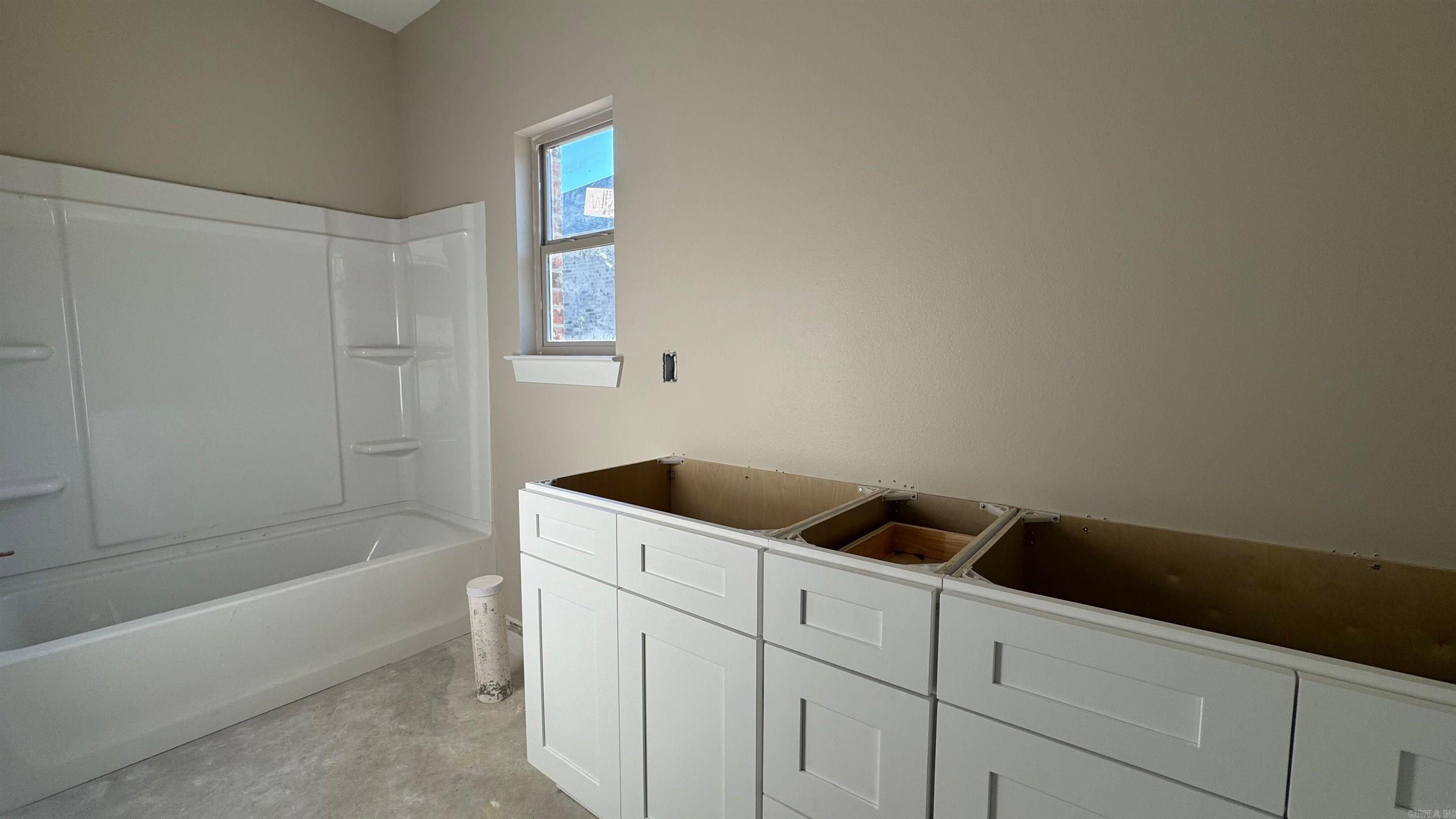 130 Petronia Hot Springs, AR 71913