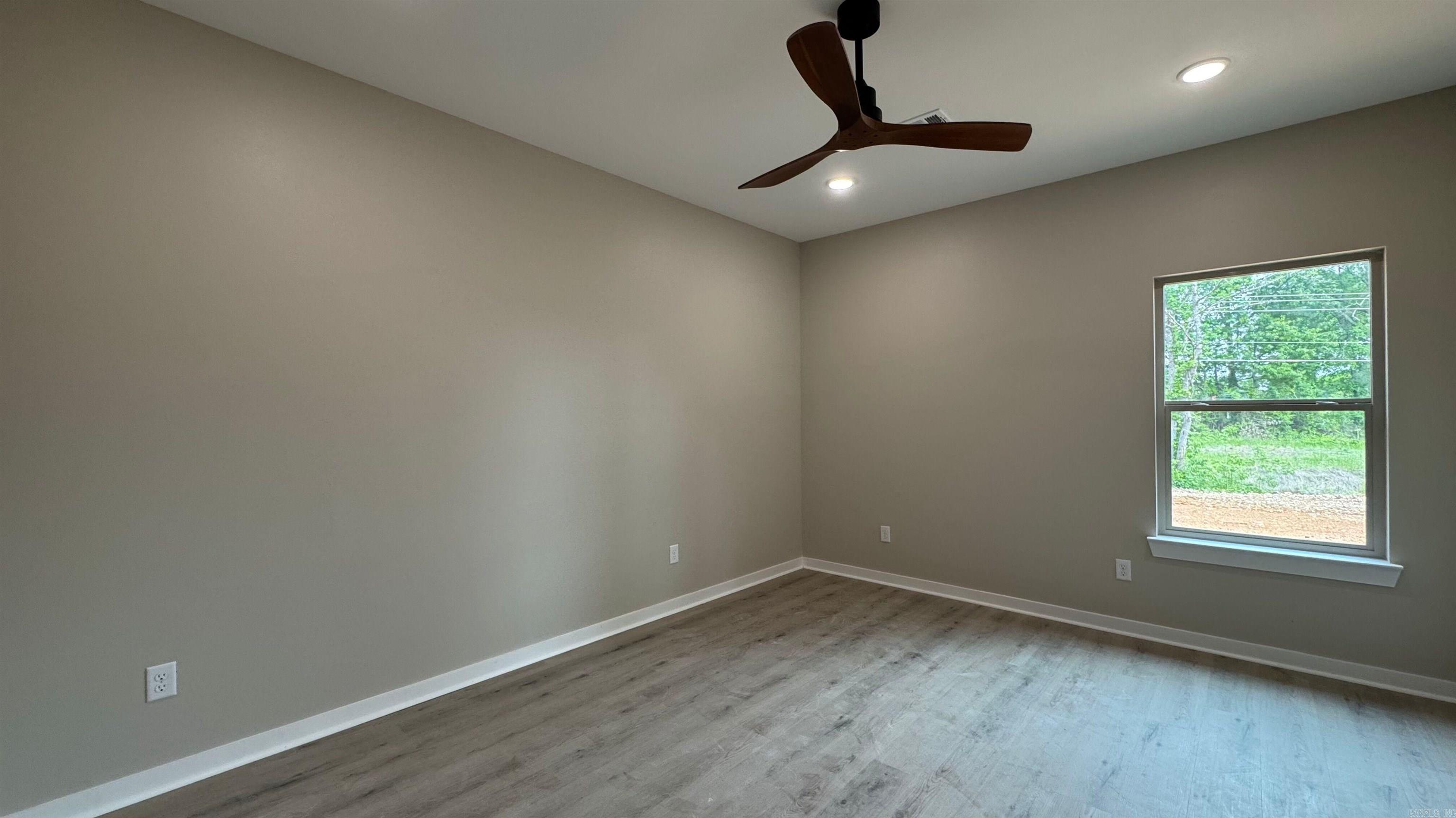 130 Petronia Hot Springs, AR 71913