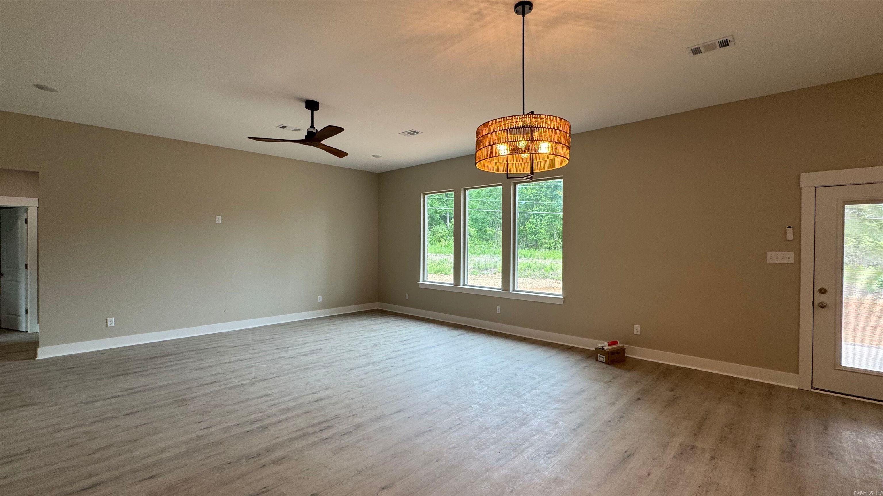 130 Petronia Hot Springs, AR 71913