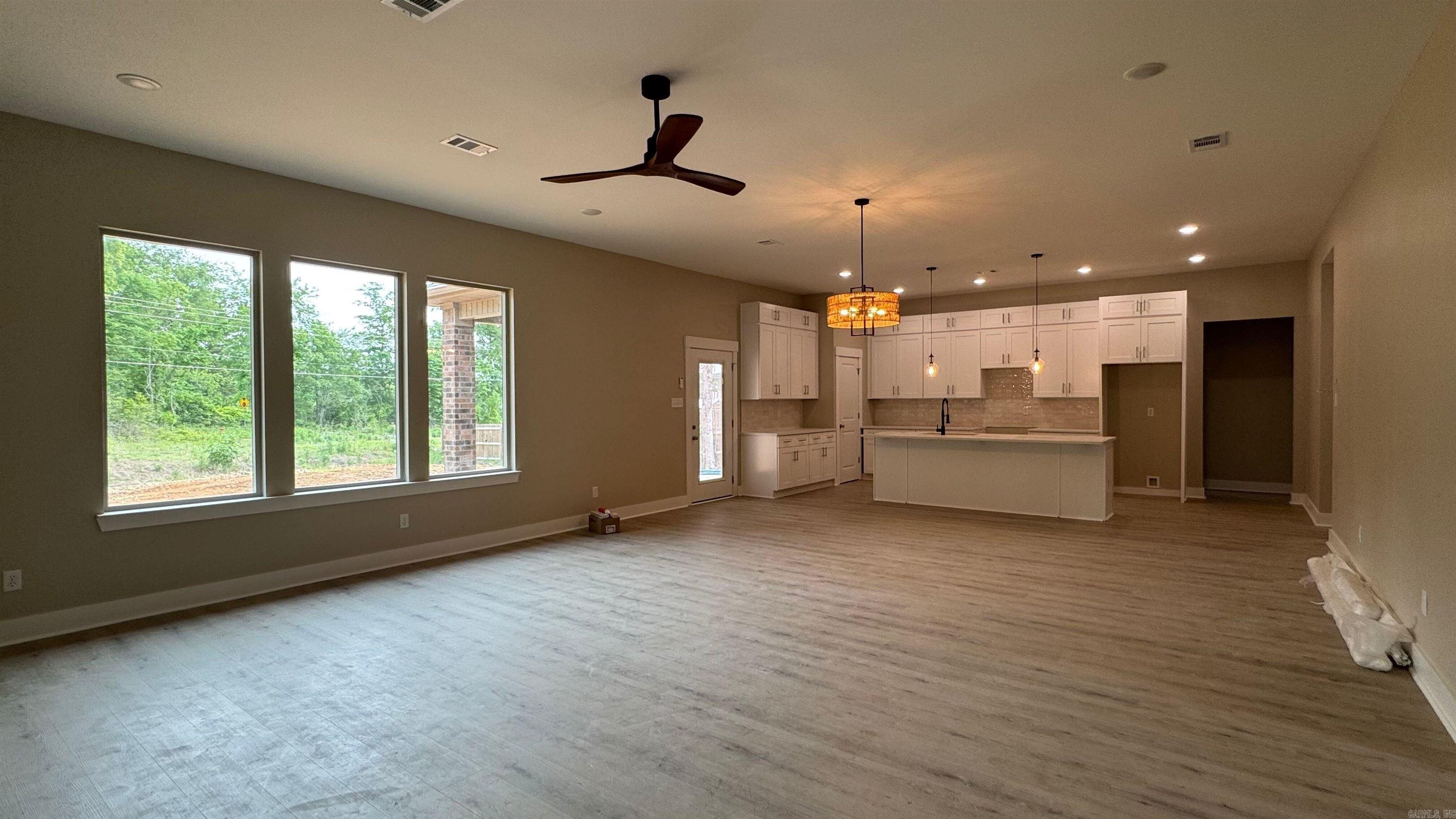 130 Petronia Hot Springs, AR 71913