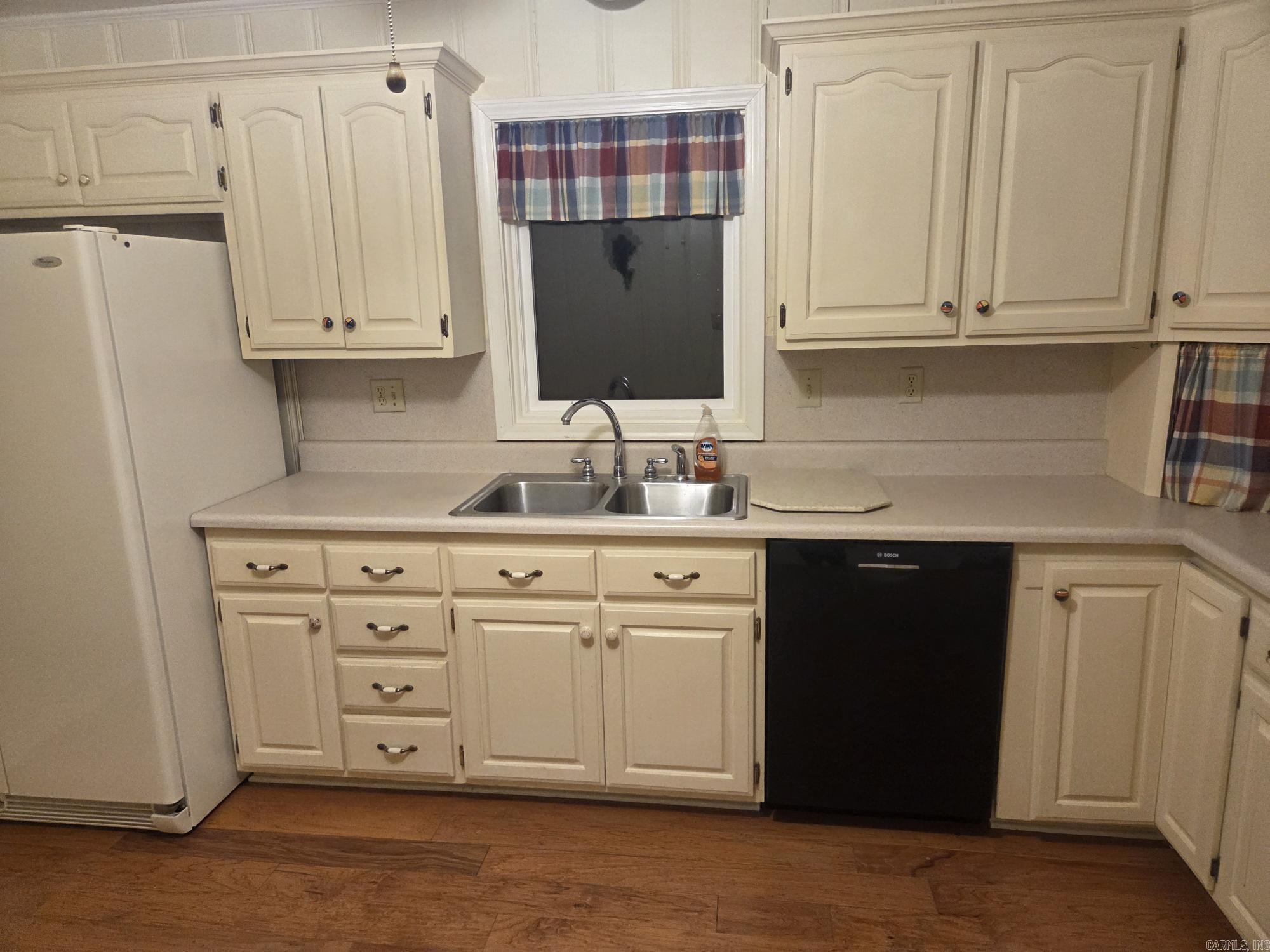 1405 Hillcrest  Searcy, AR