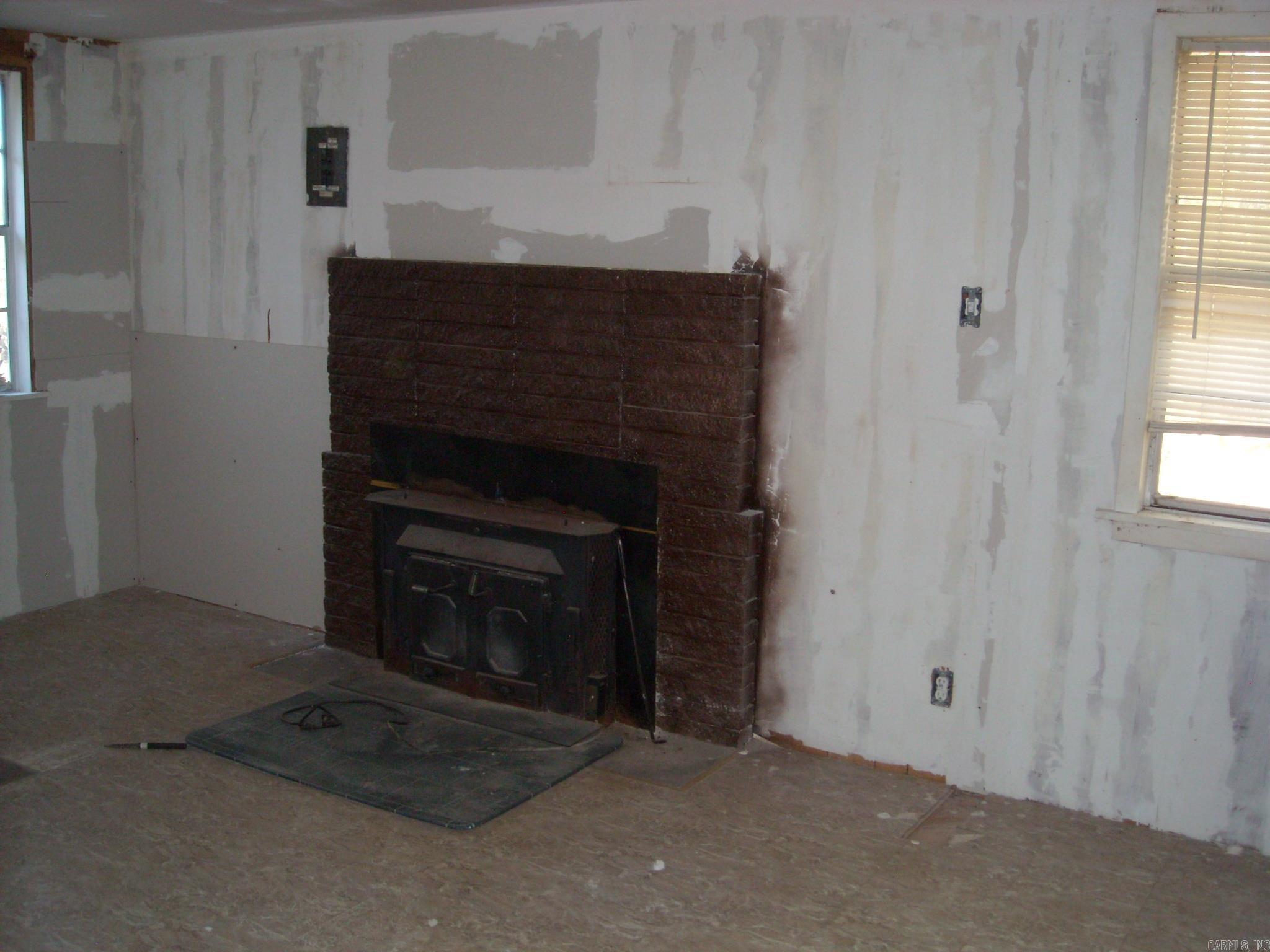 715 Oakland  Strong, AR