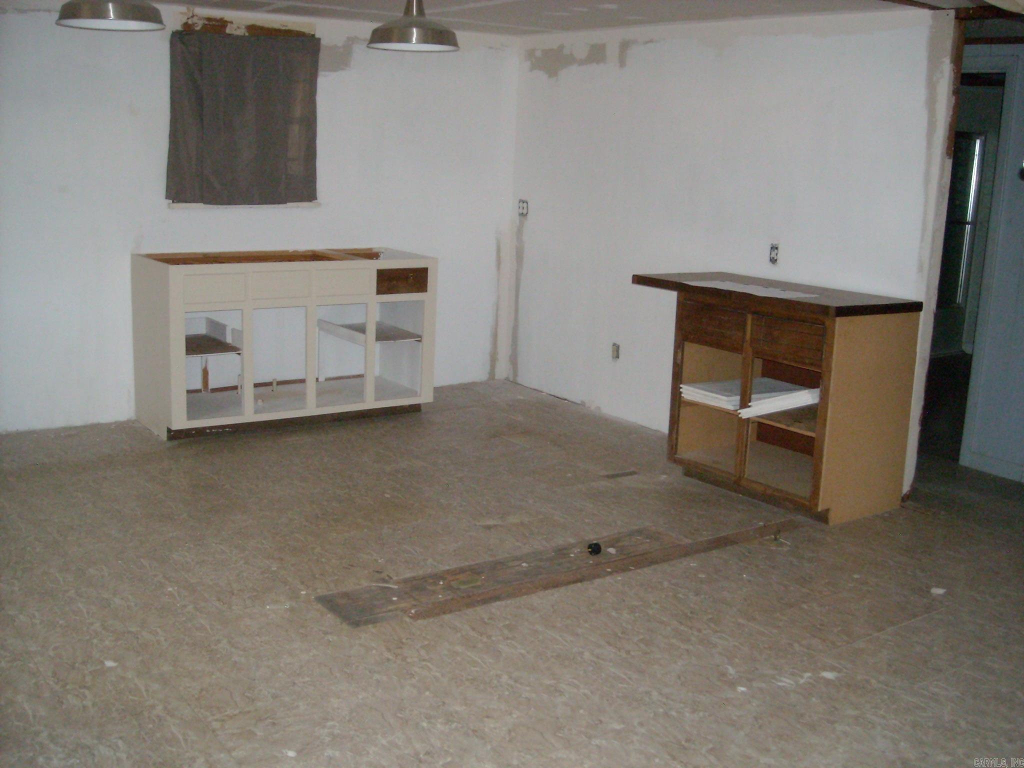 715 Oakland  Strong, AR