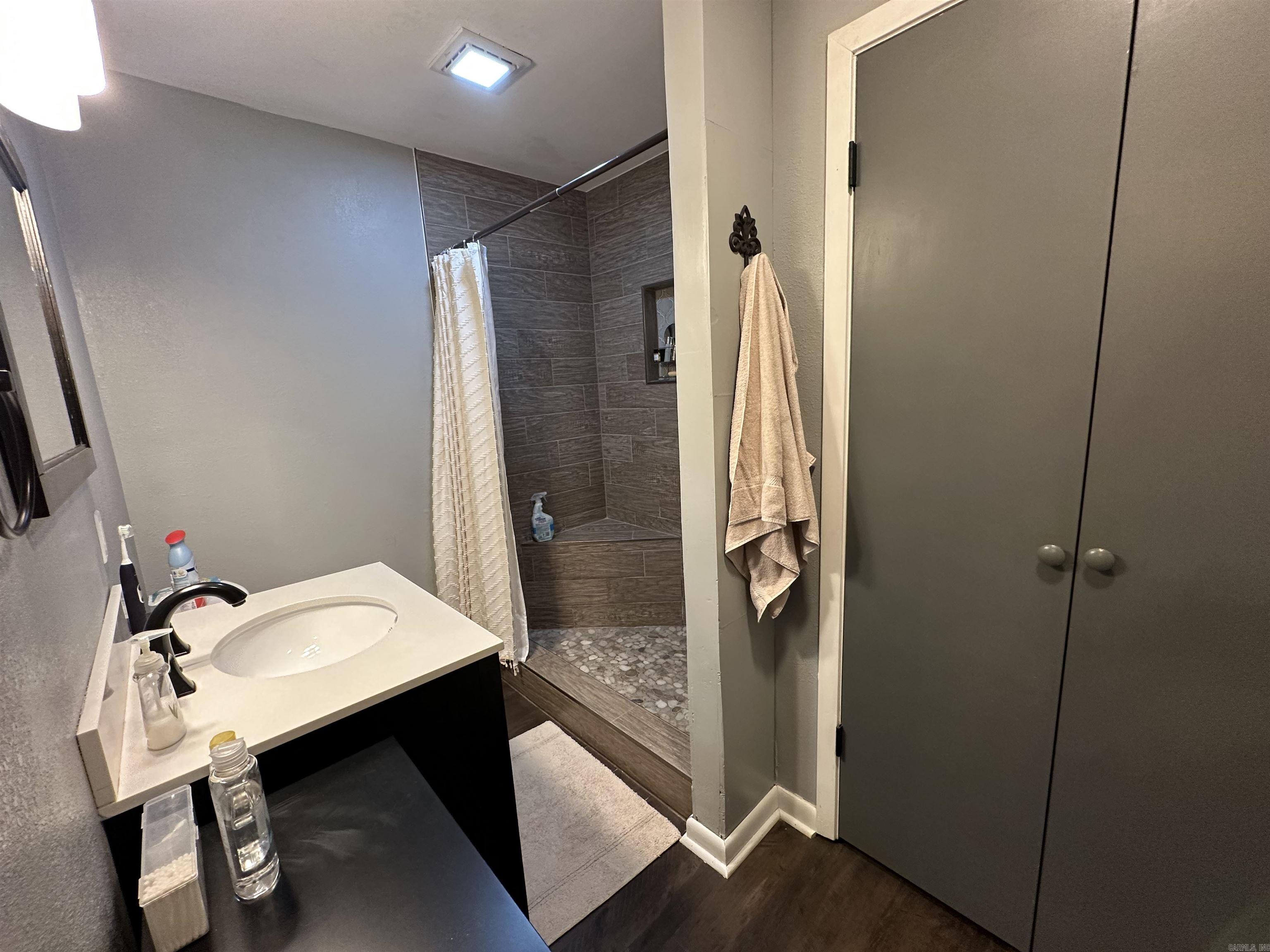 411 Rolling Hills Dr  White Hall, AR