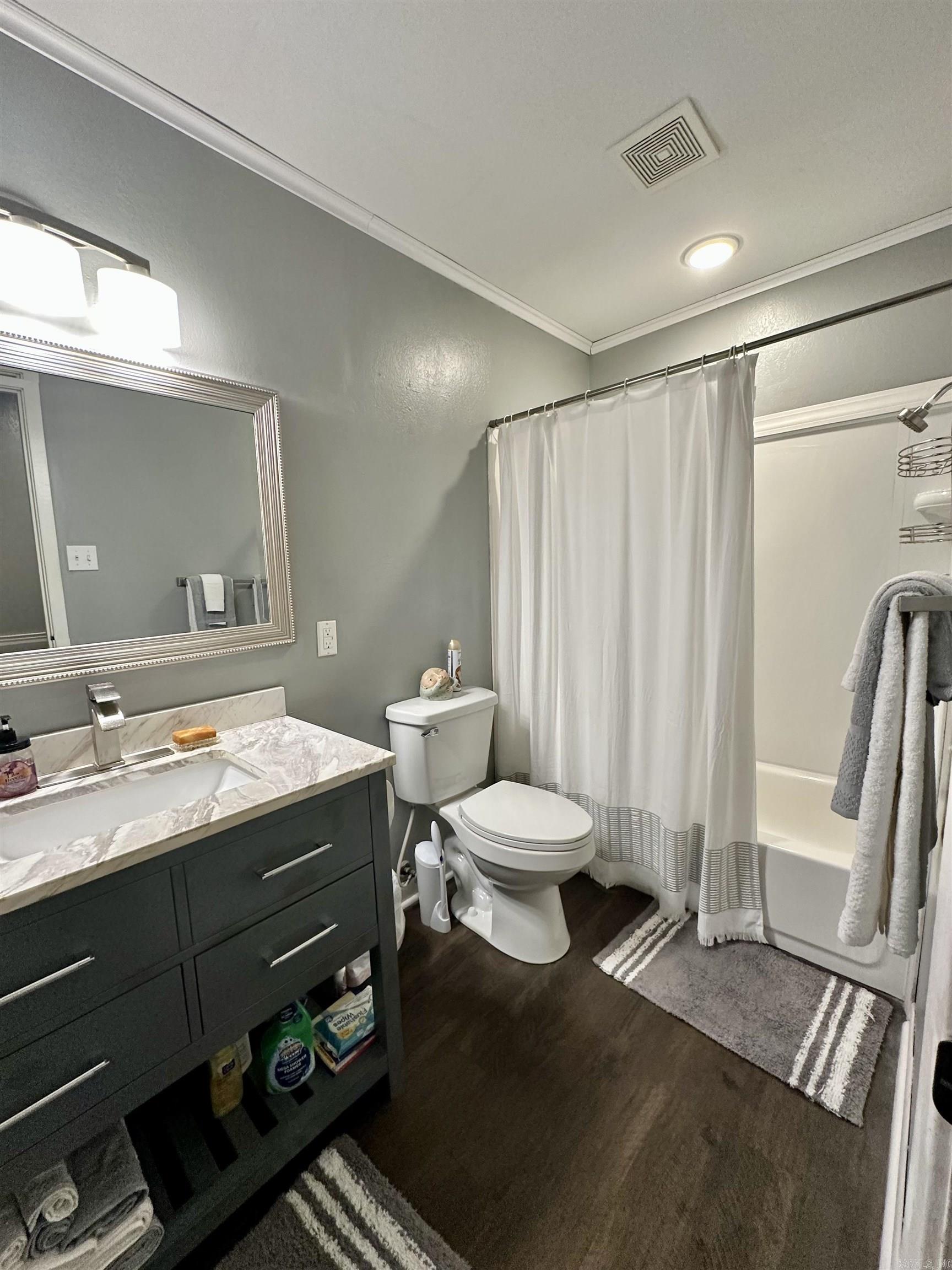 411 Rolling Hills Dr  White Hall, AR