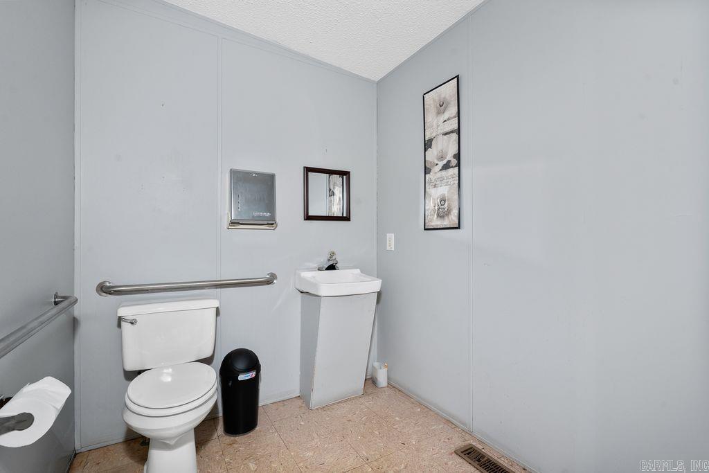 3835 N Hwy 7  Hot Springs Village, AR