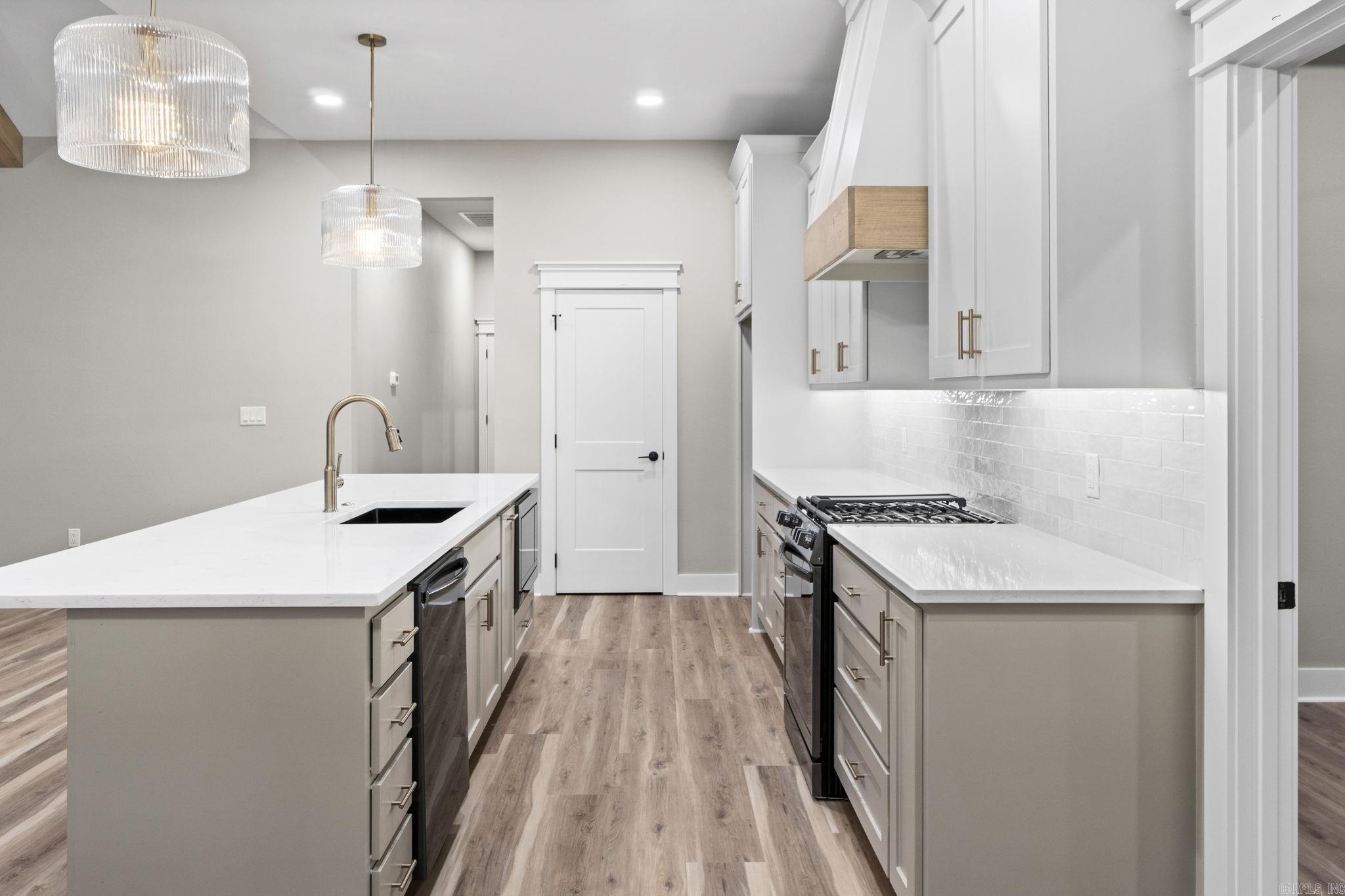 36 Sorpresa Way  Hot Springs Village, AR