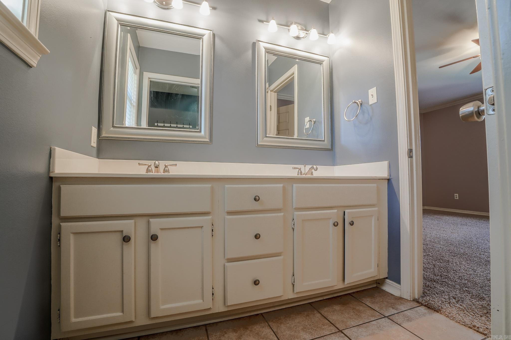 8 Wagon Wheel  Little Rock, AR