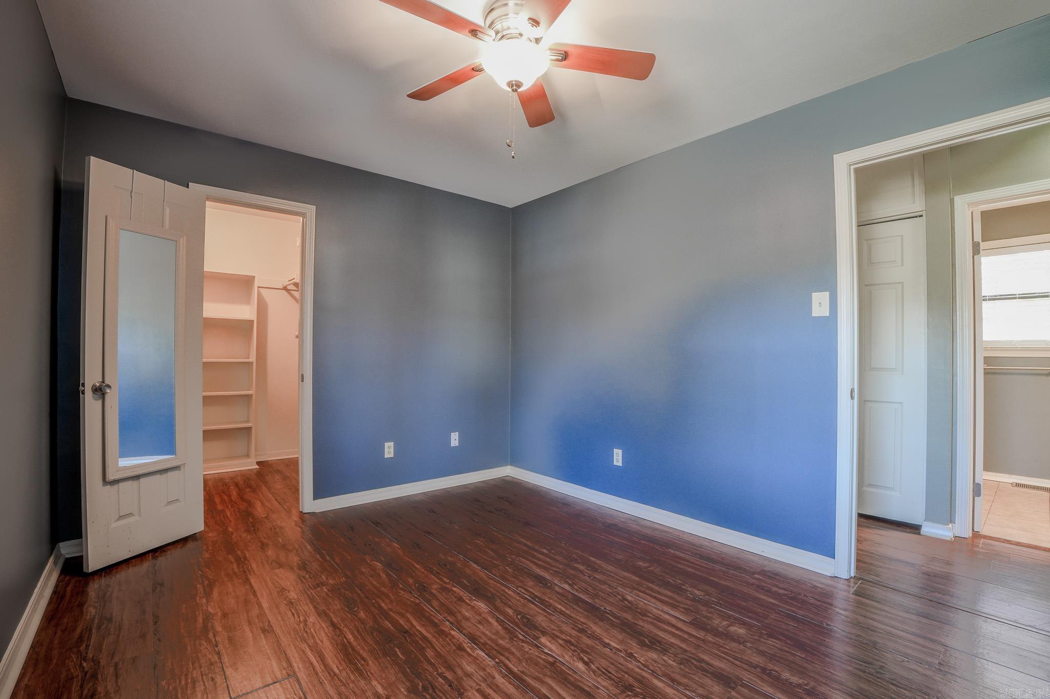 8 Wagon Wheel  Little Rock, AR