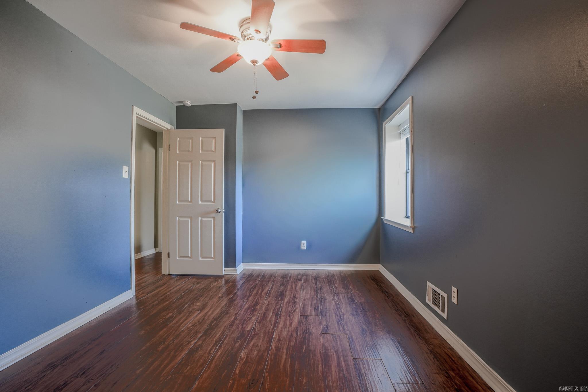 8 Wagon Wheel  Little Rock, AR