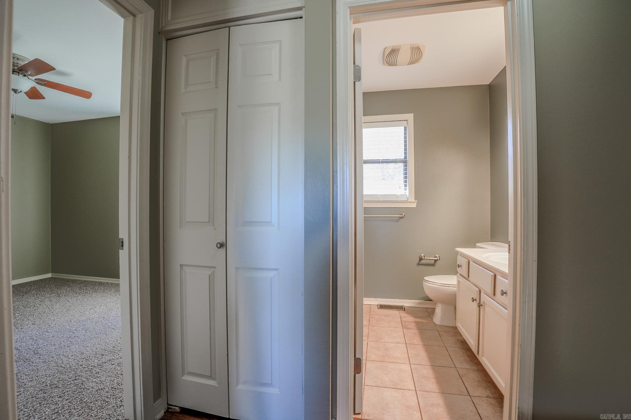 8 Wagon Wheel  Little Rock, AR