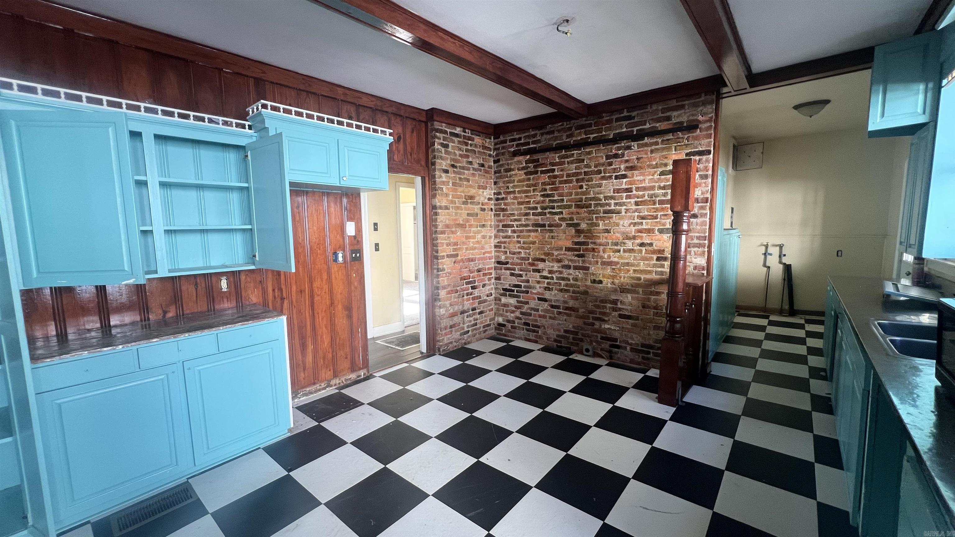 607 N Morrill  Morrilton, AR