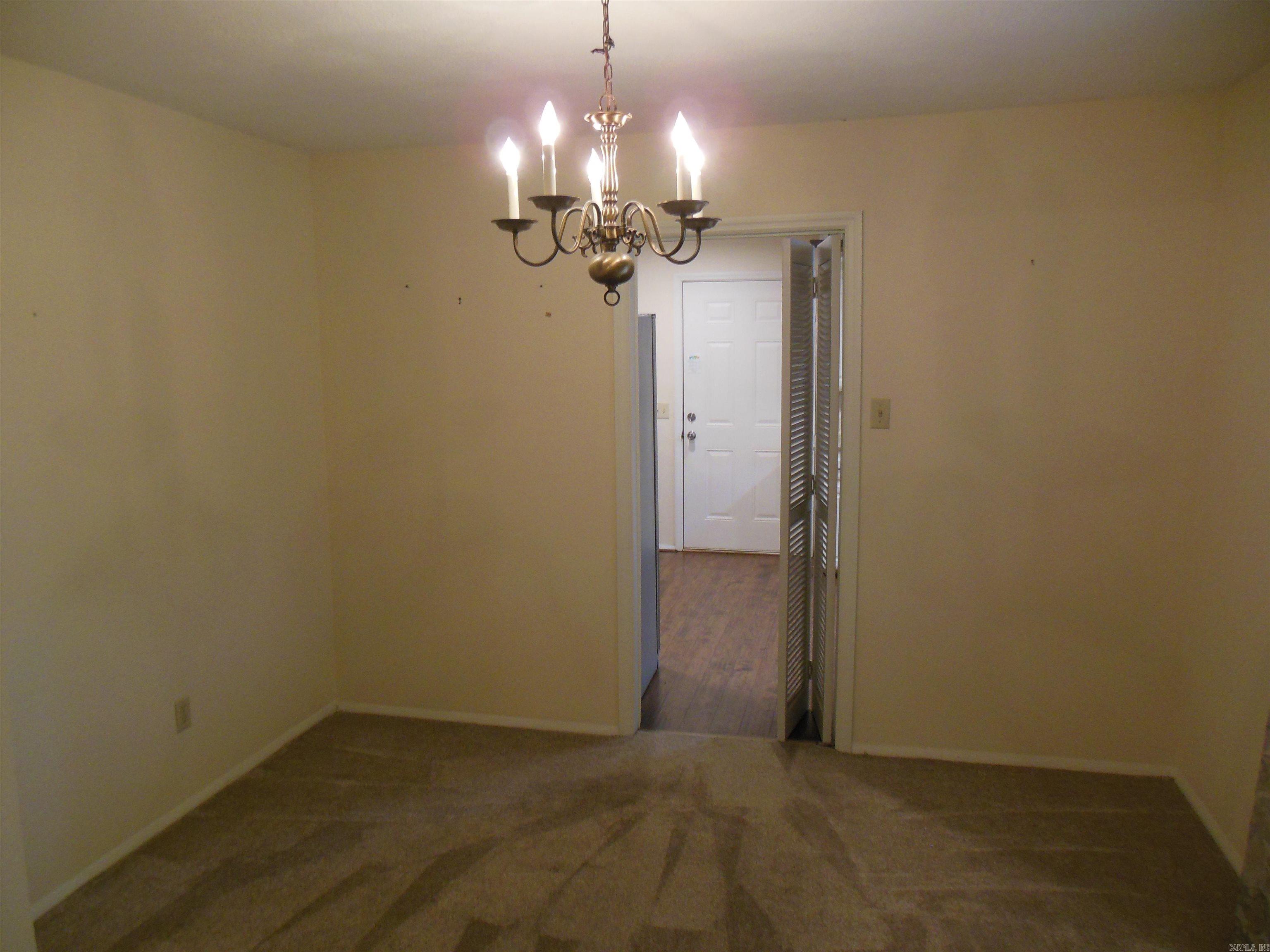 109 Circle R  Hot Springs, AR