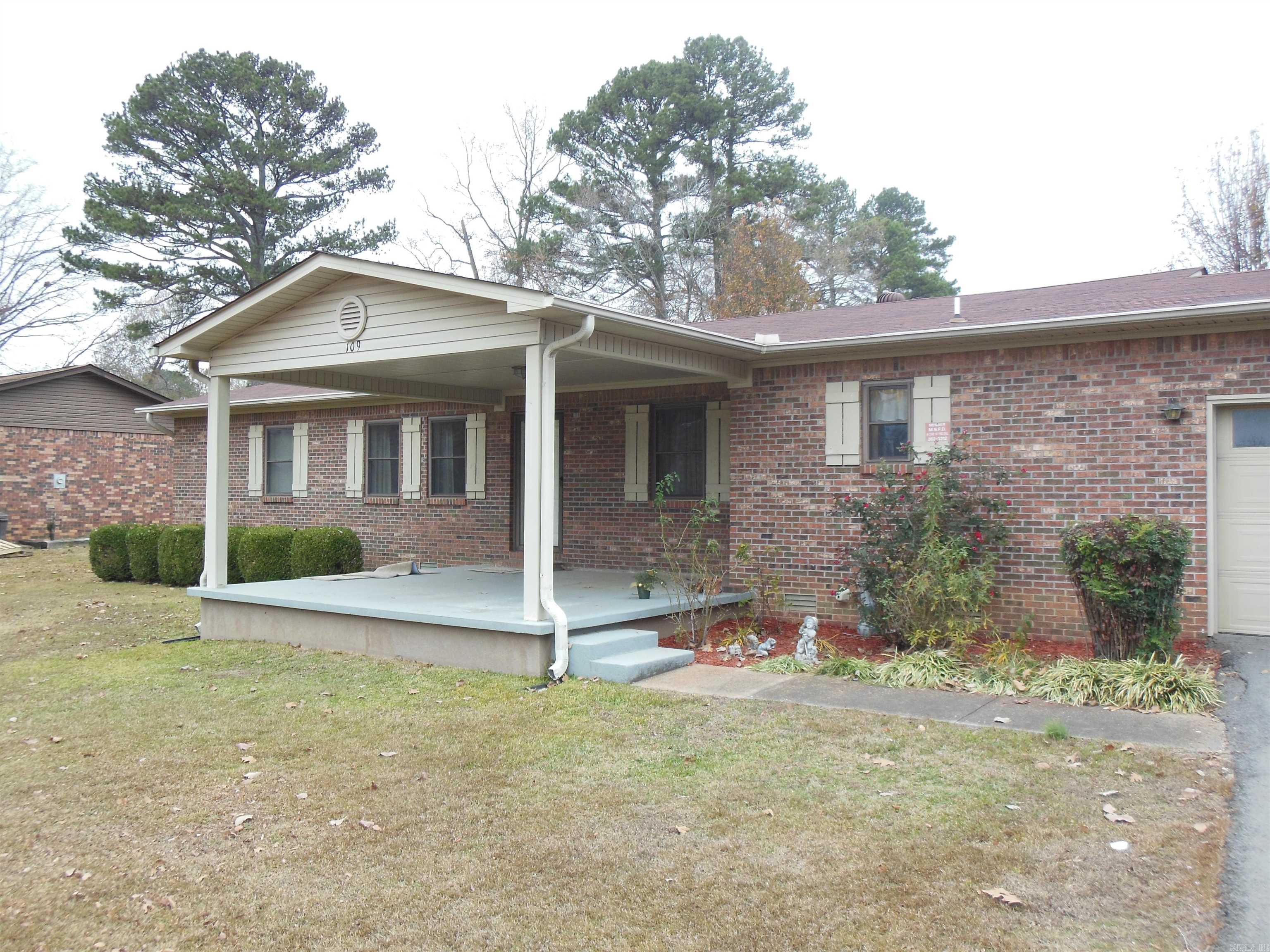 109 Circle R  Hot Springs, AR