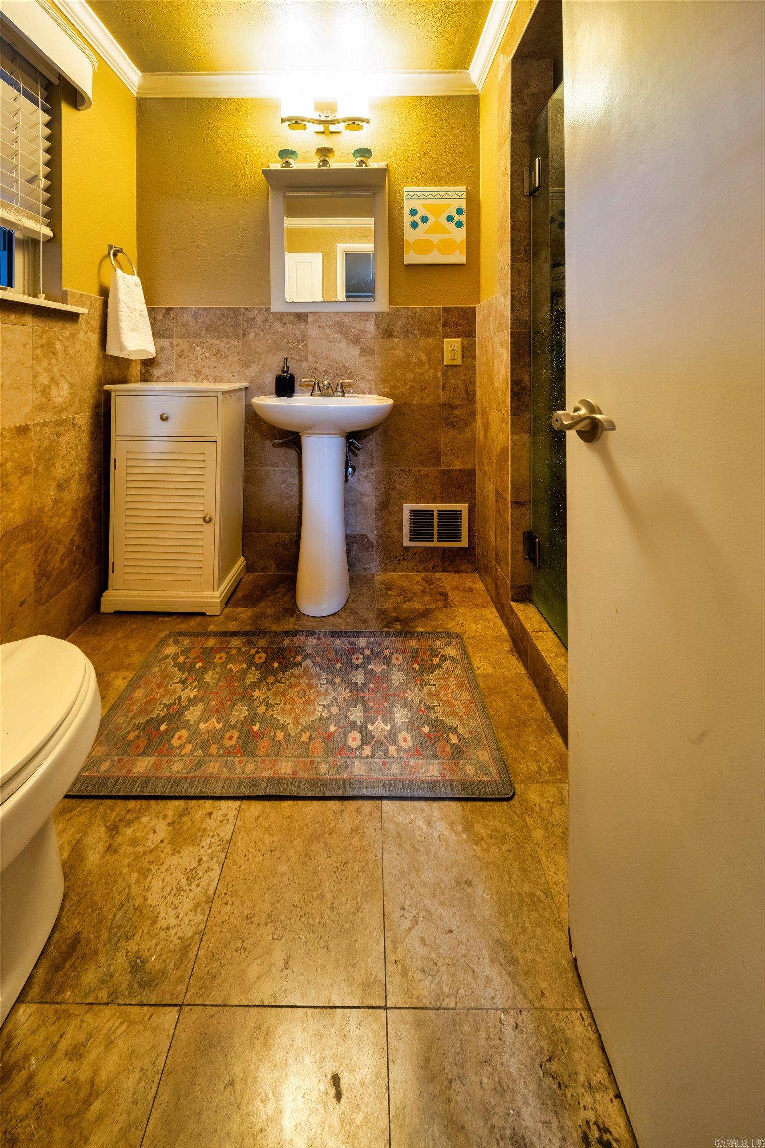 17 Oakwood Road Little Rock, AR 72202