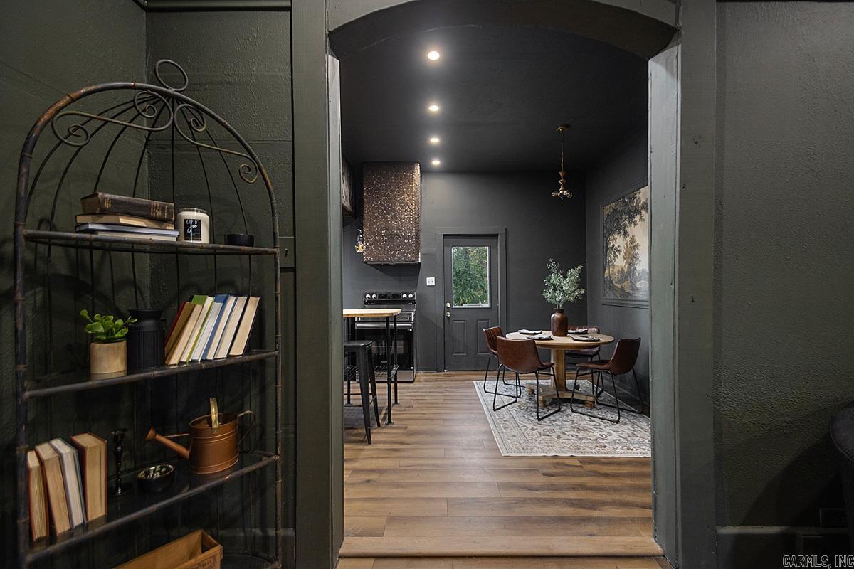 307 N 4th  Benton, AR