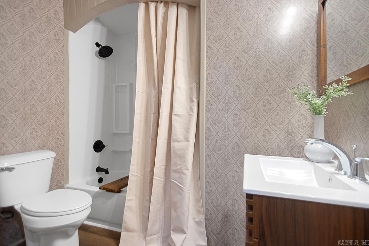 307 N 4th  Benton, AR