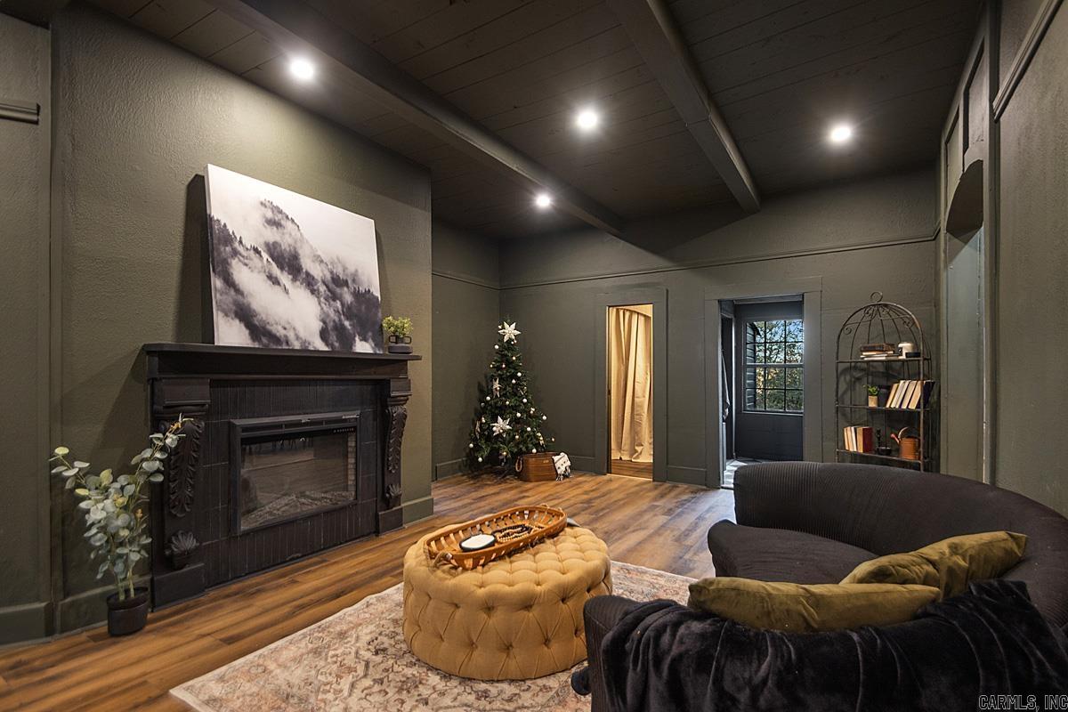 307 N 4th  Benton, AR