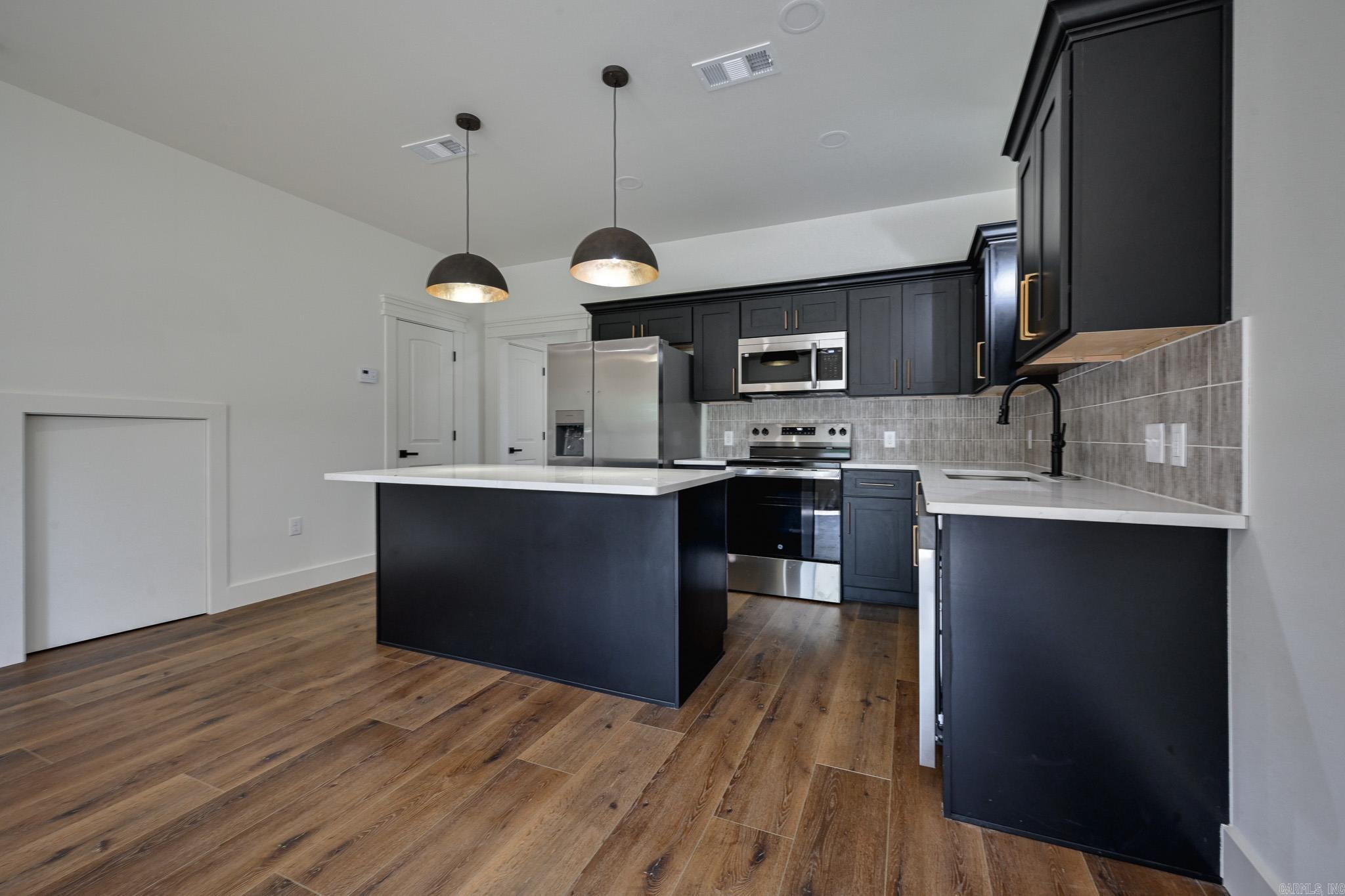 918 S. Reine  Mena, AR