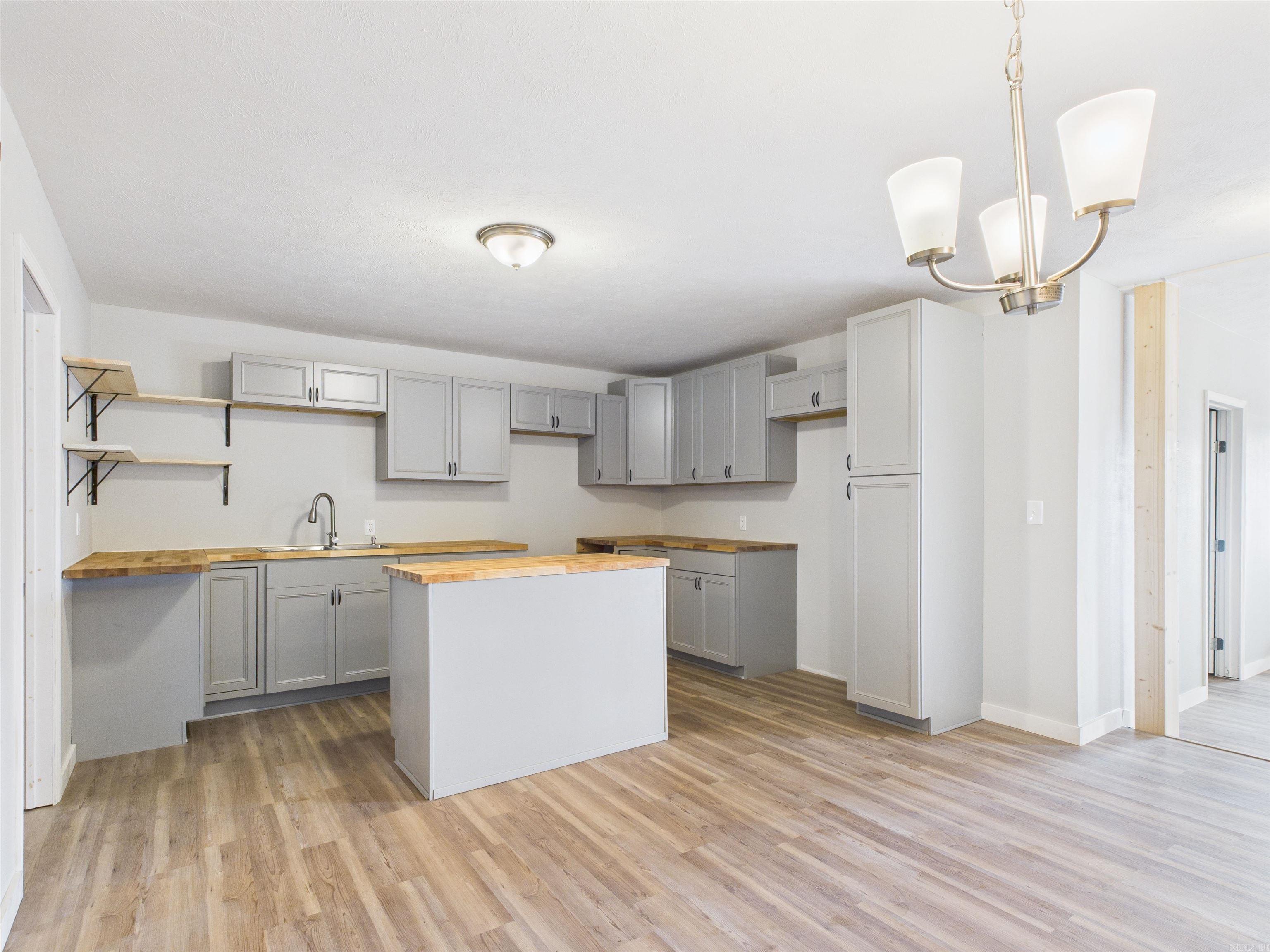 9513 E 62  Harrison, AR