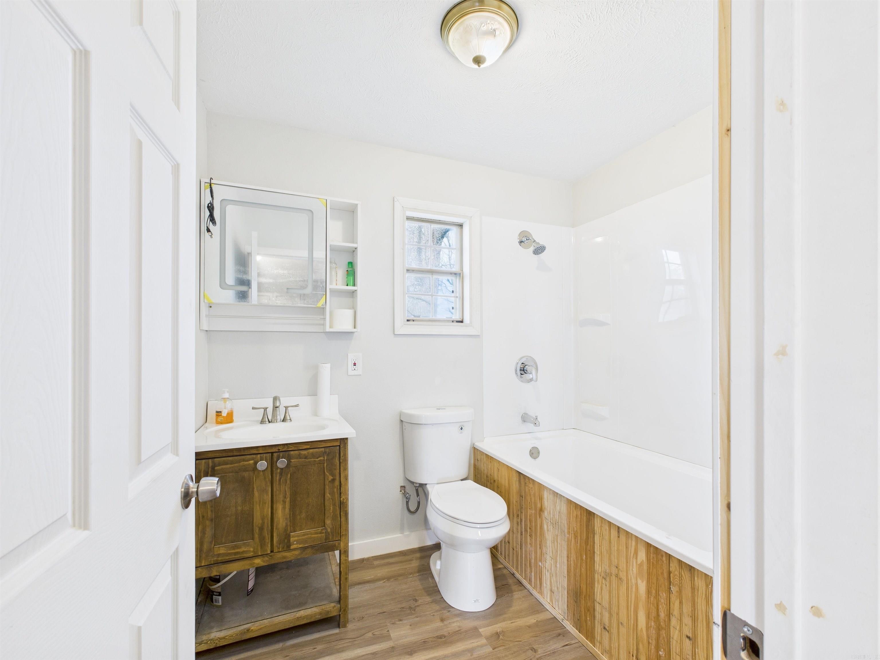 9513 E 62  Harrison, AR