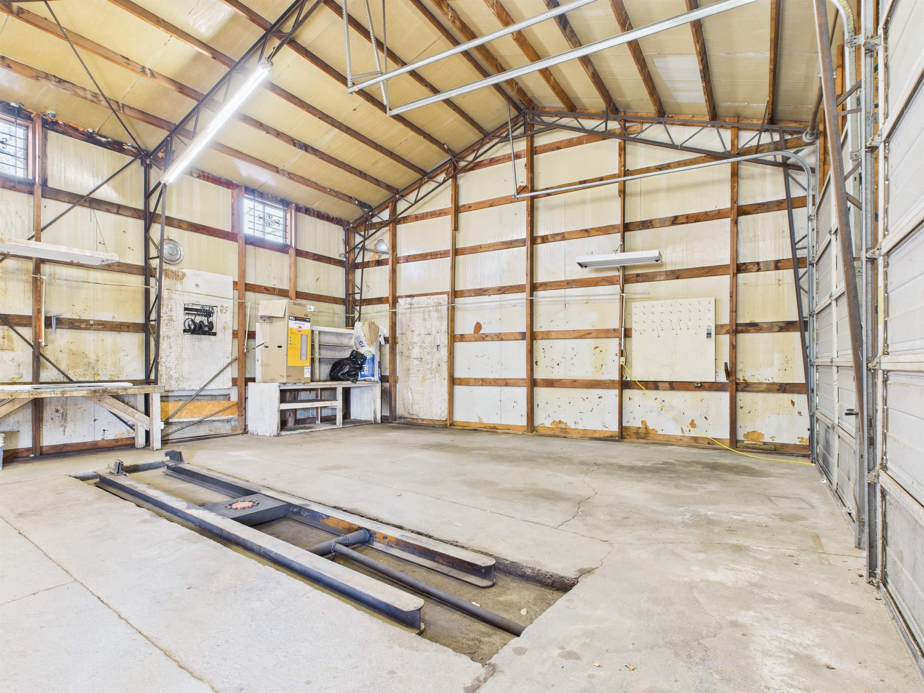 9513 E 62  Harrison, AR