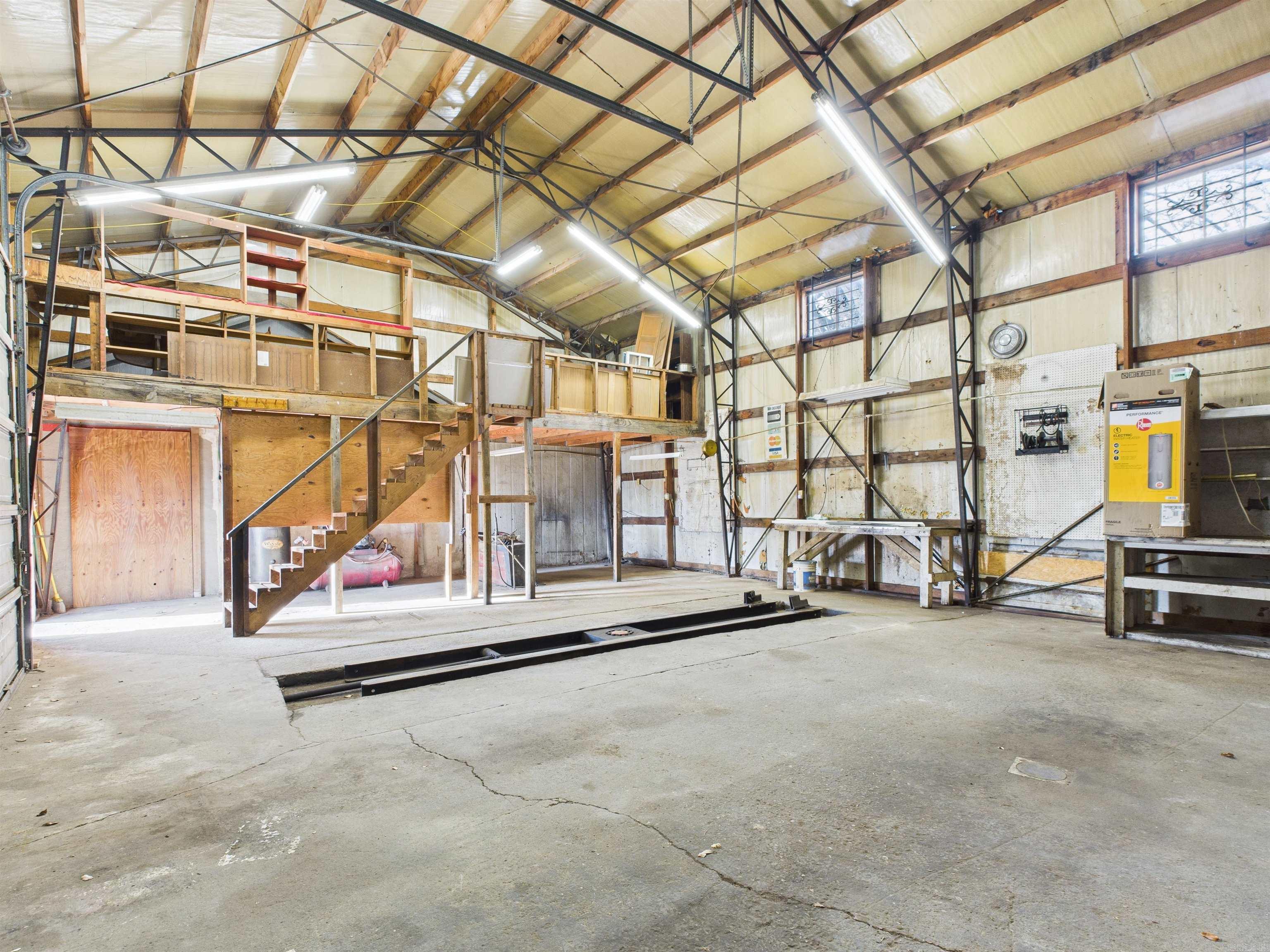 9513 E 62  Harrison, AR