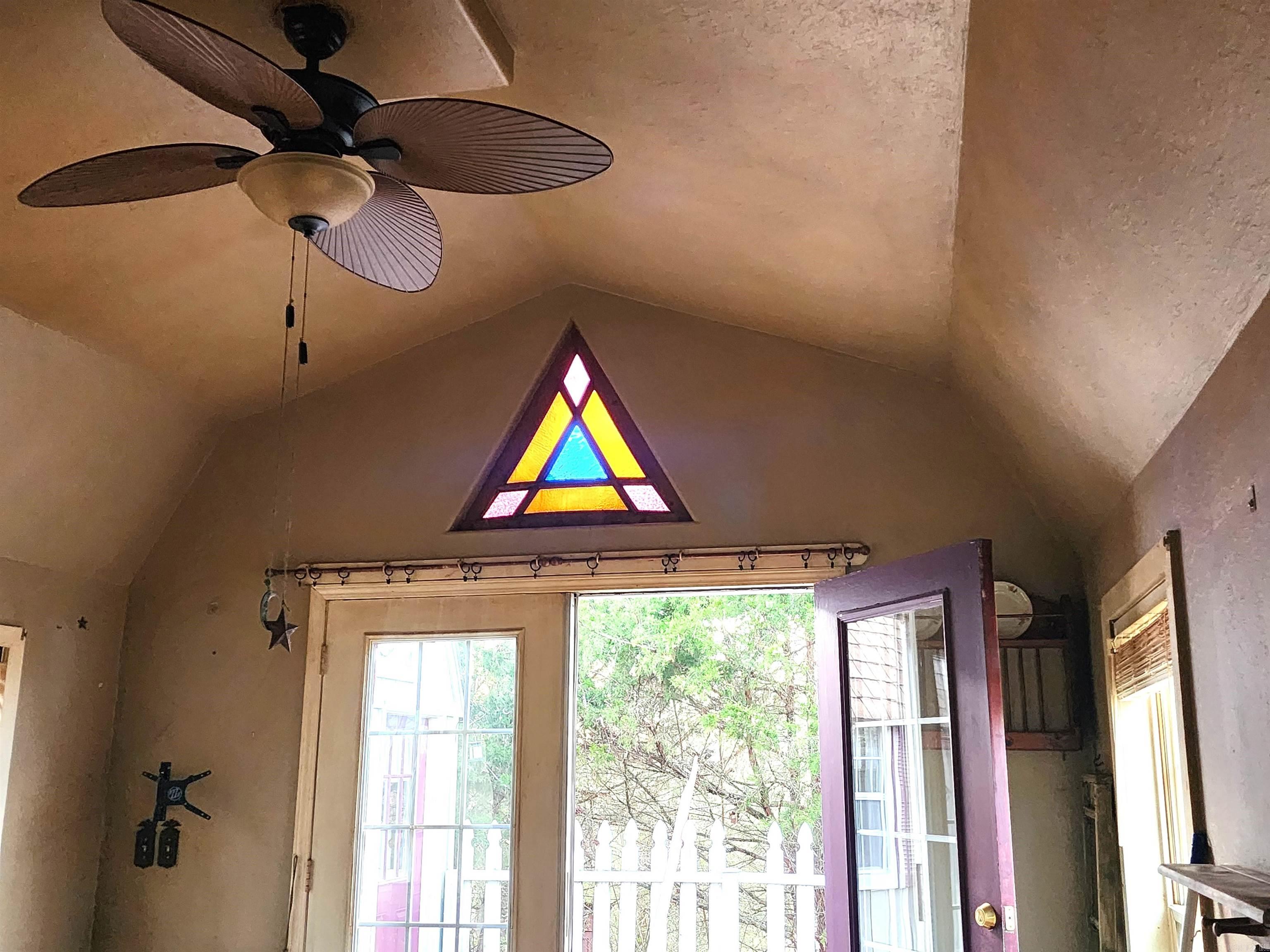 482 Polk Road 23  Cove, AR