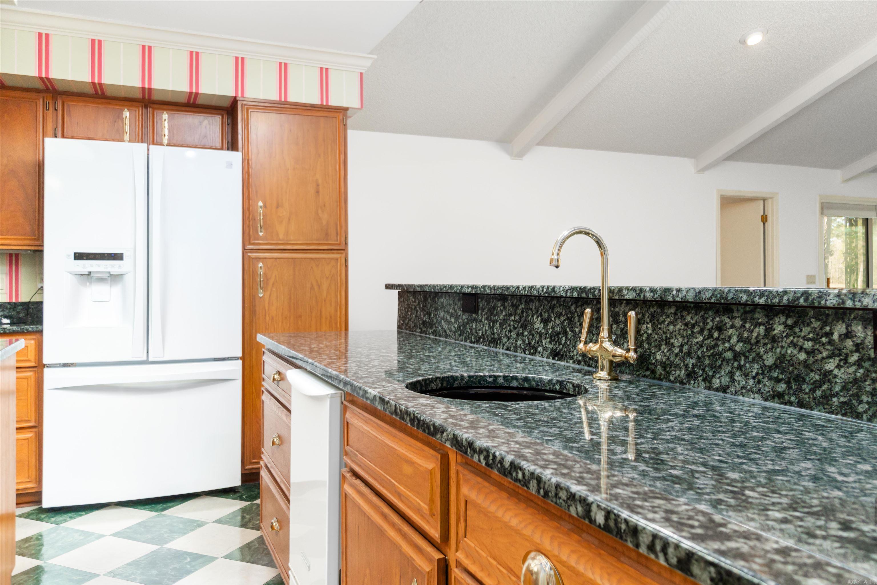 1 Ensenada  Hot Springs Village, AR