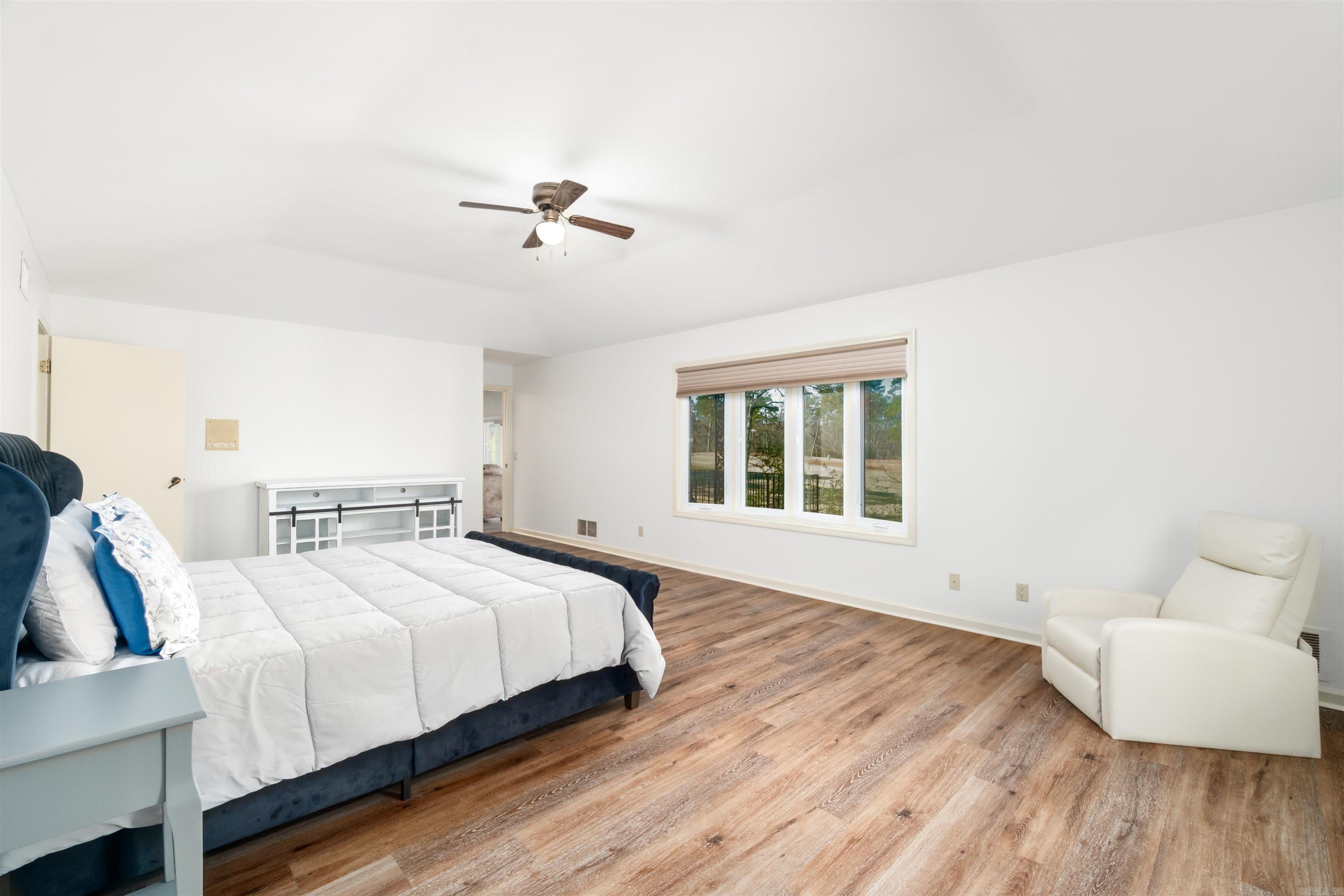 1 Ensenada  Hot Springs Village, AR