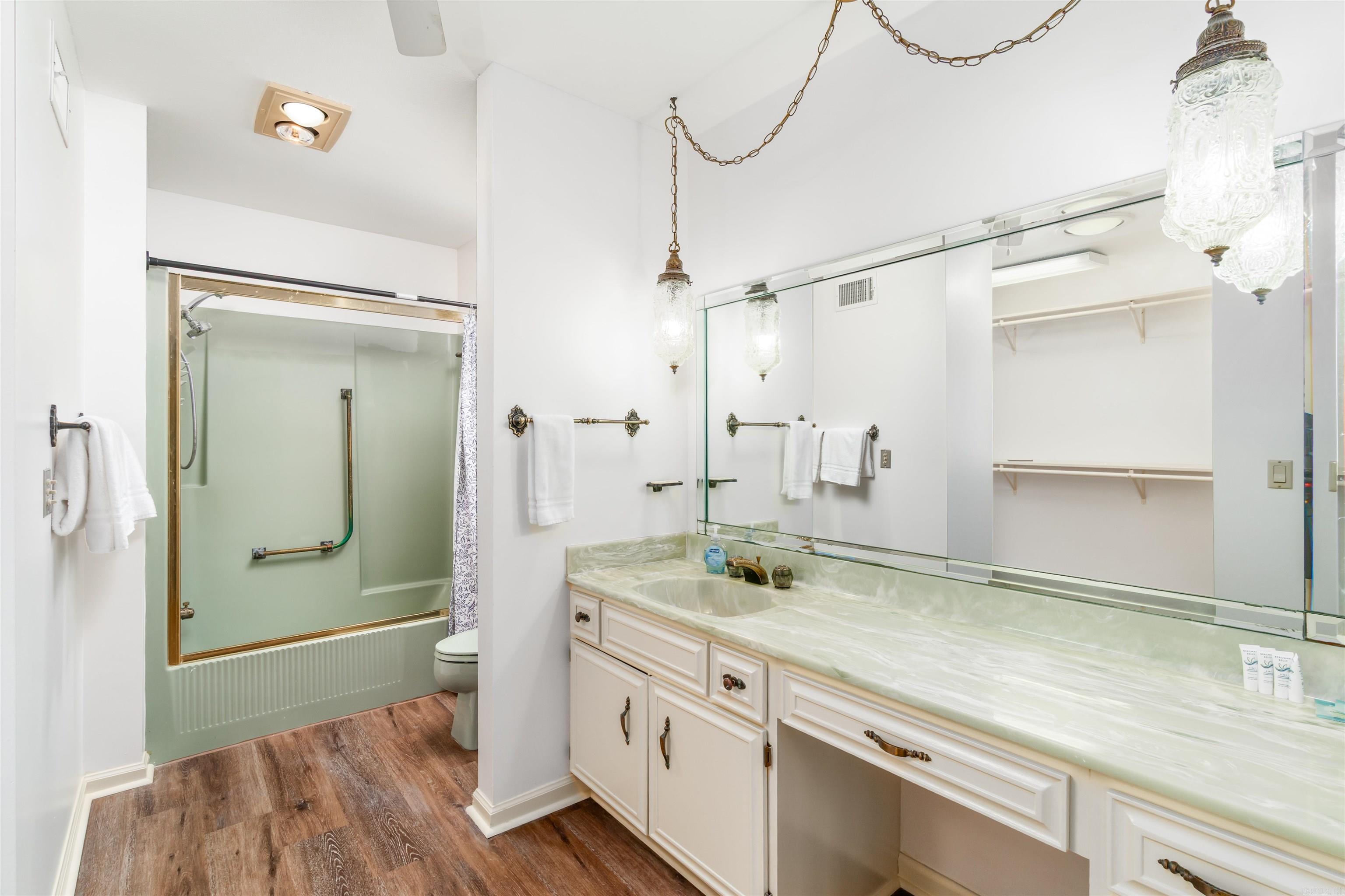 1 Ensenada  Hot Springs Village, AR